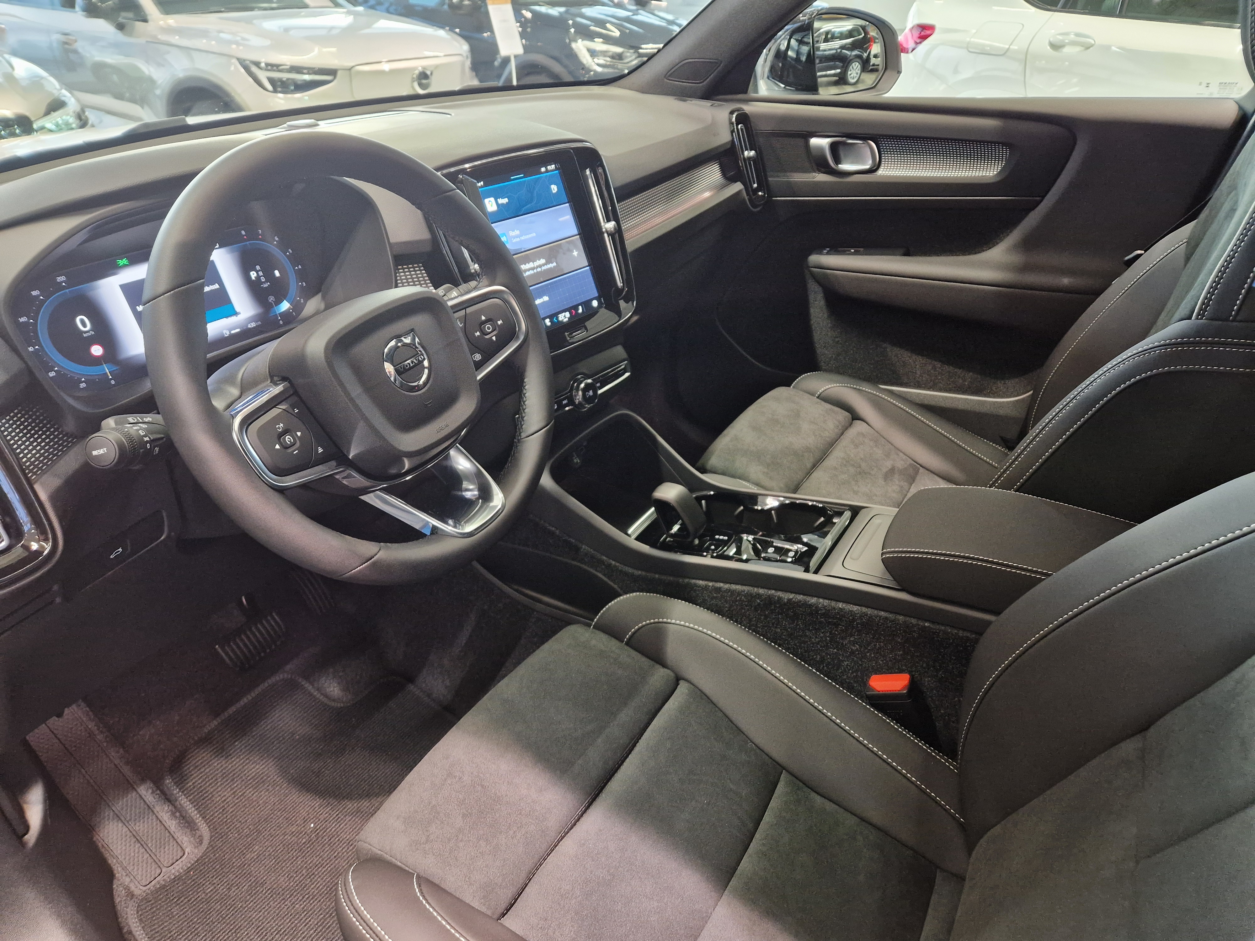 Volvo XC40 B3 MHEV EDITION PLUS DCT AUT