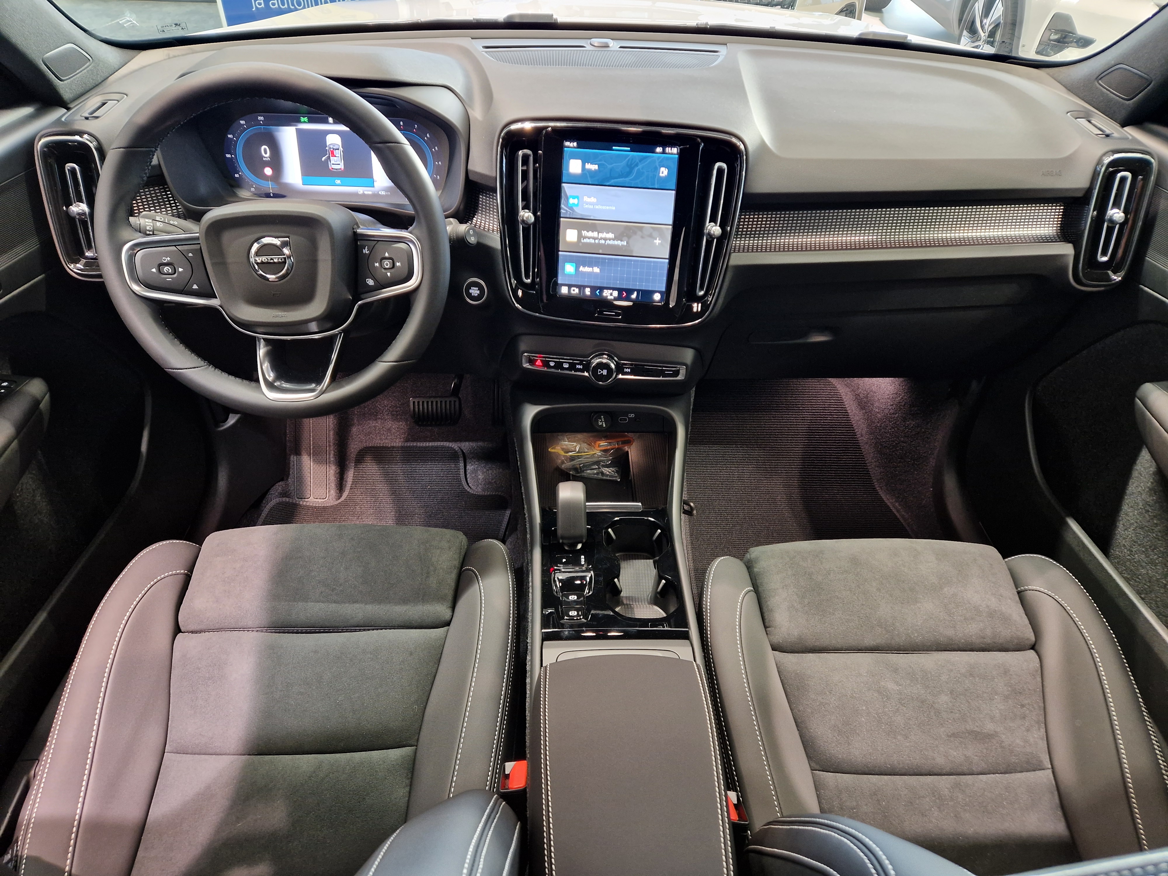 Volvo XC40 B3 MHEV EDITION PLUS DCT AUT