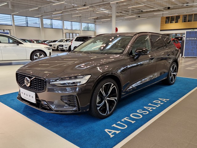 Volvo V60 T8 AWD LONG RANGE ULTRA PRO DARK SELEKT TAKUU