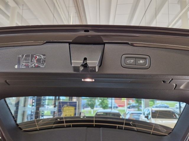 Volvo V60 T8 AWD LONG RANGE ULTRA PRO DARK SELEKT TAKUU