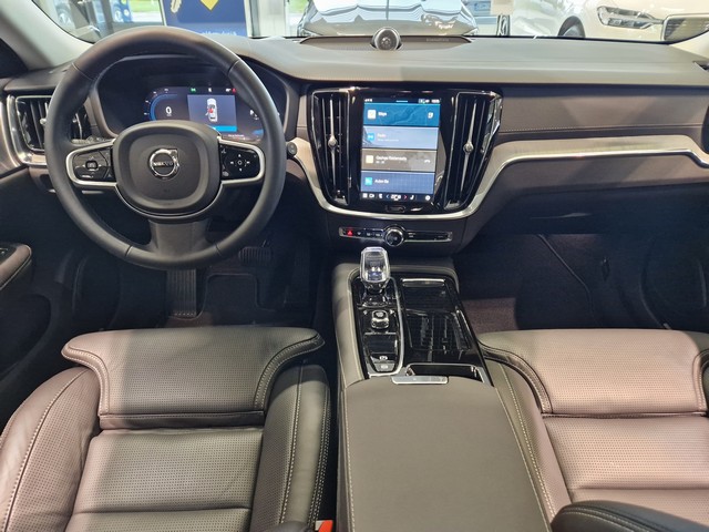 Volvo V60 T8 AWD LONG RANGE ULTRA PRO DARK SELEKT TAKUU