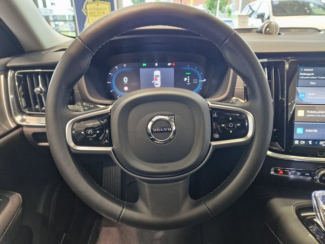 Volvo V60 T8 AWD LONG RANGE ULTRA PRO DARK SELEKT TAKUU