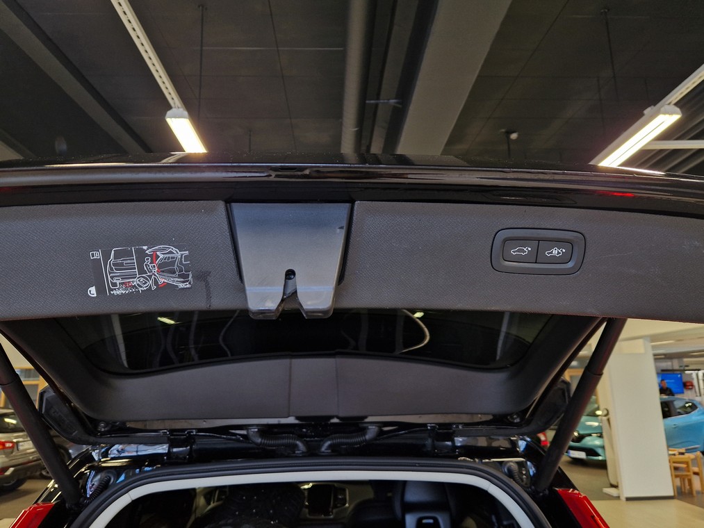 Volvo XC90 B5 AWD D-MHEV PLUS BRIGHT TAKUU 24KK/40TKM.