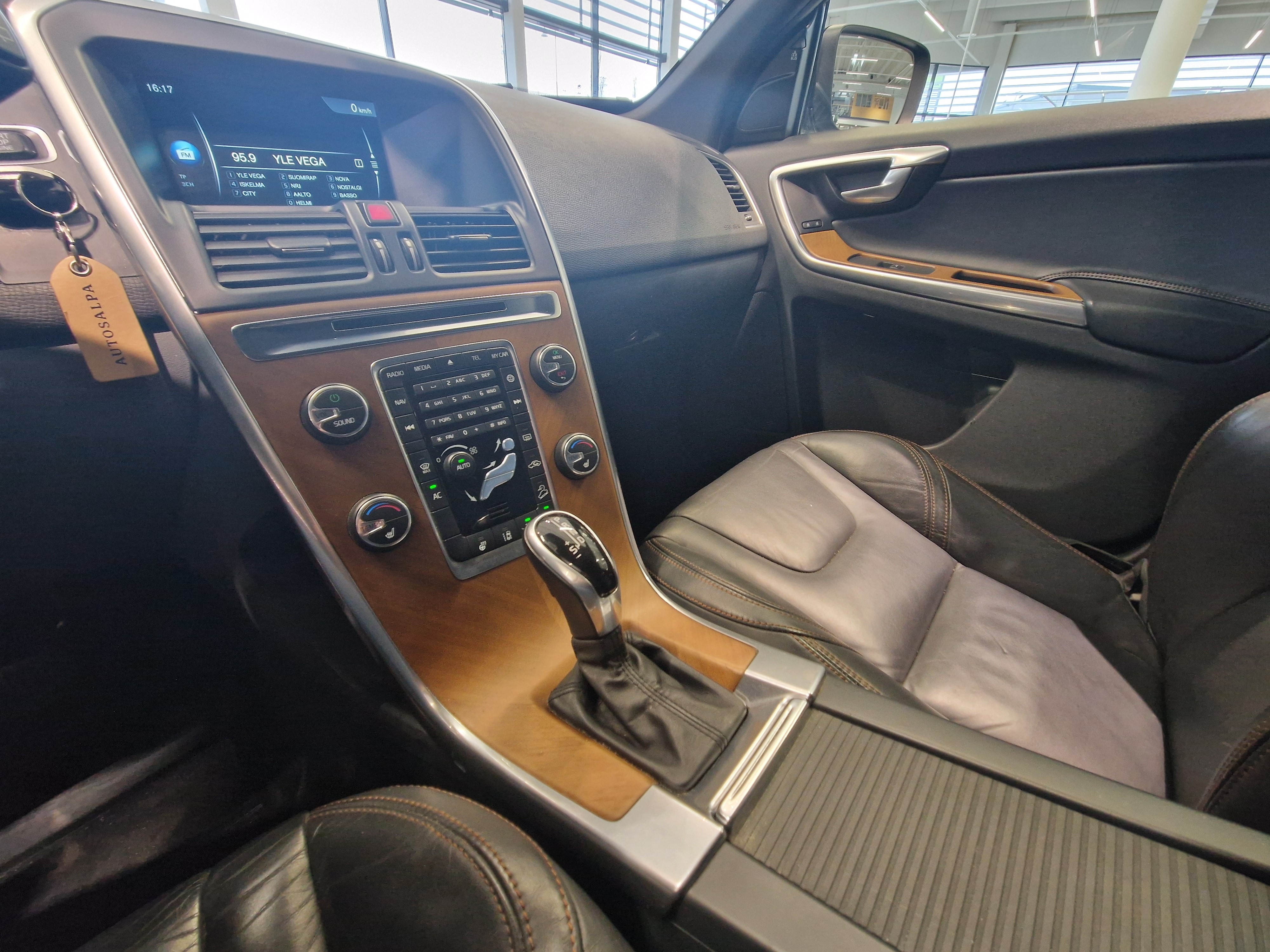 Volvo XC60 D4 AWD BUSINESS SUMMUM AUT