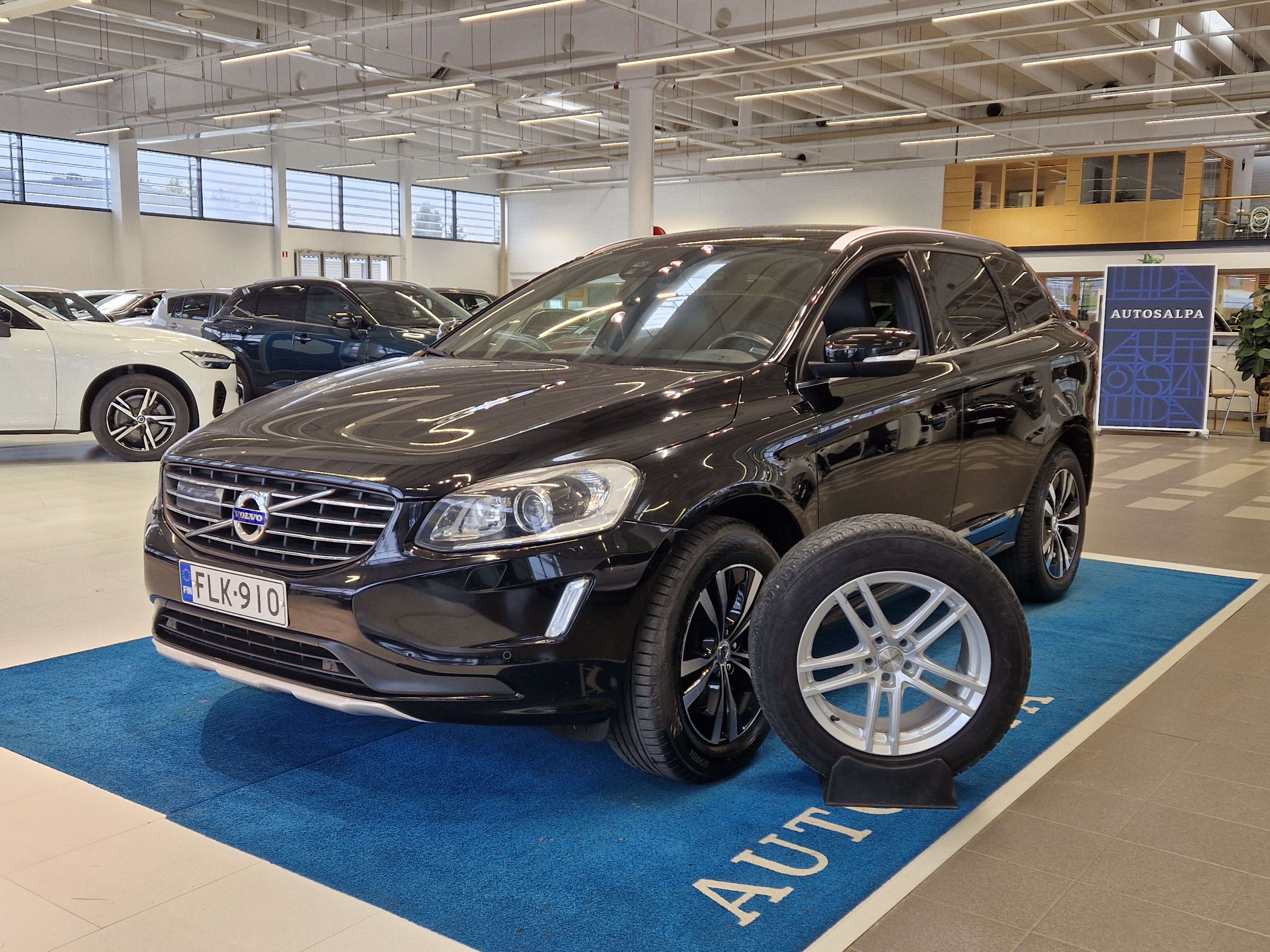 Volvo XC60 D4 AWD Business Summum aut 2014, kuva 2/20