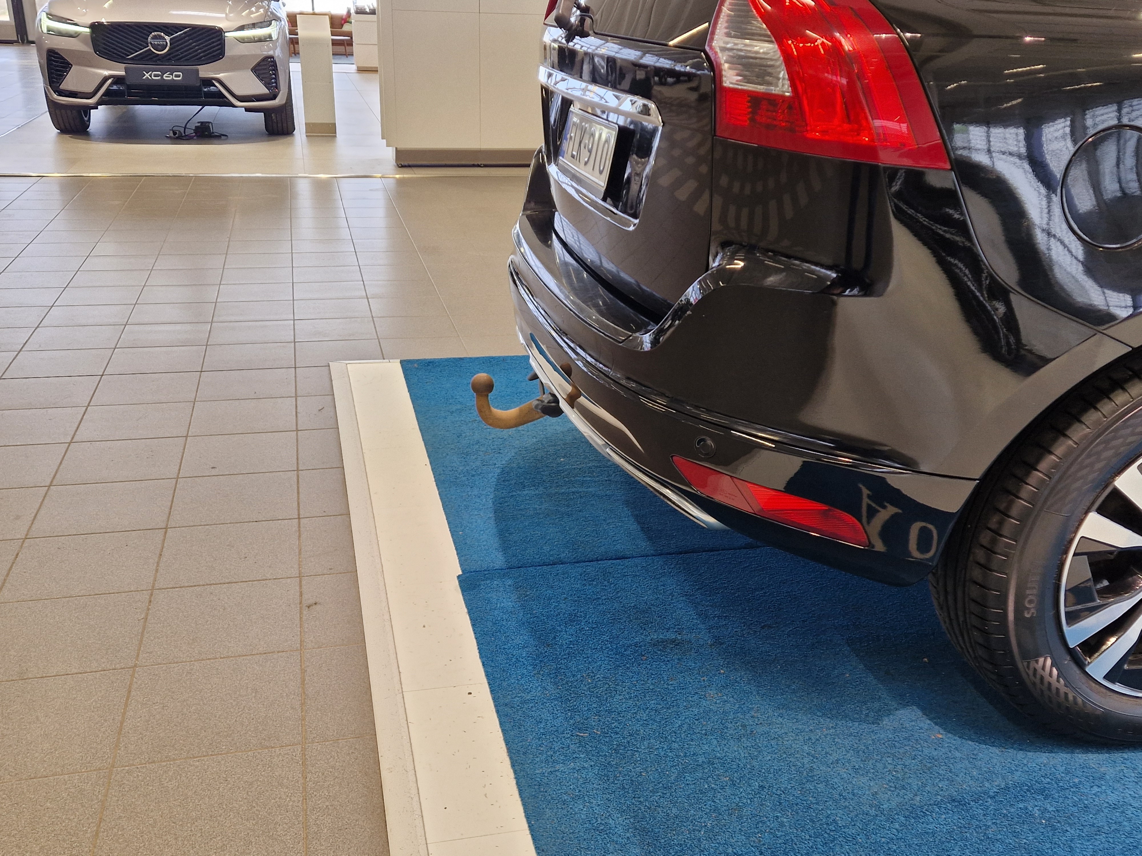Volvo XC60 D4 AWD Business Summum aut 2014, kuva 4/20