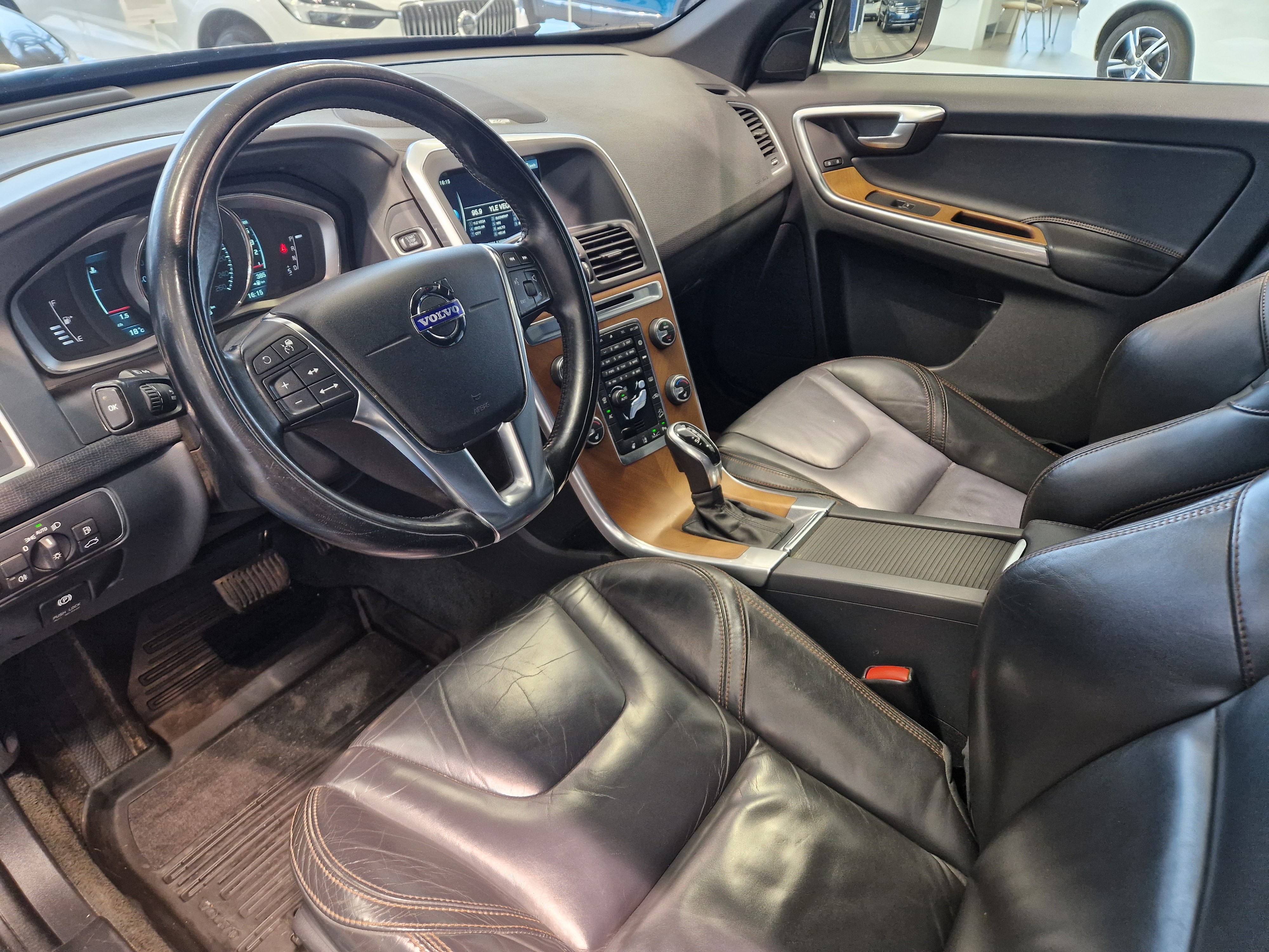 Volvo XC60 D4 AWD Business Summum aut 2014, kuva 5/20