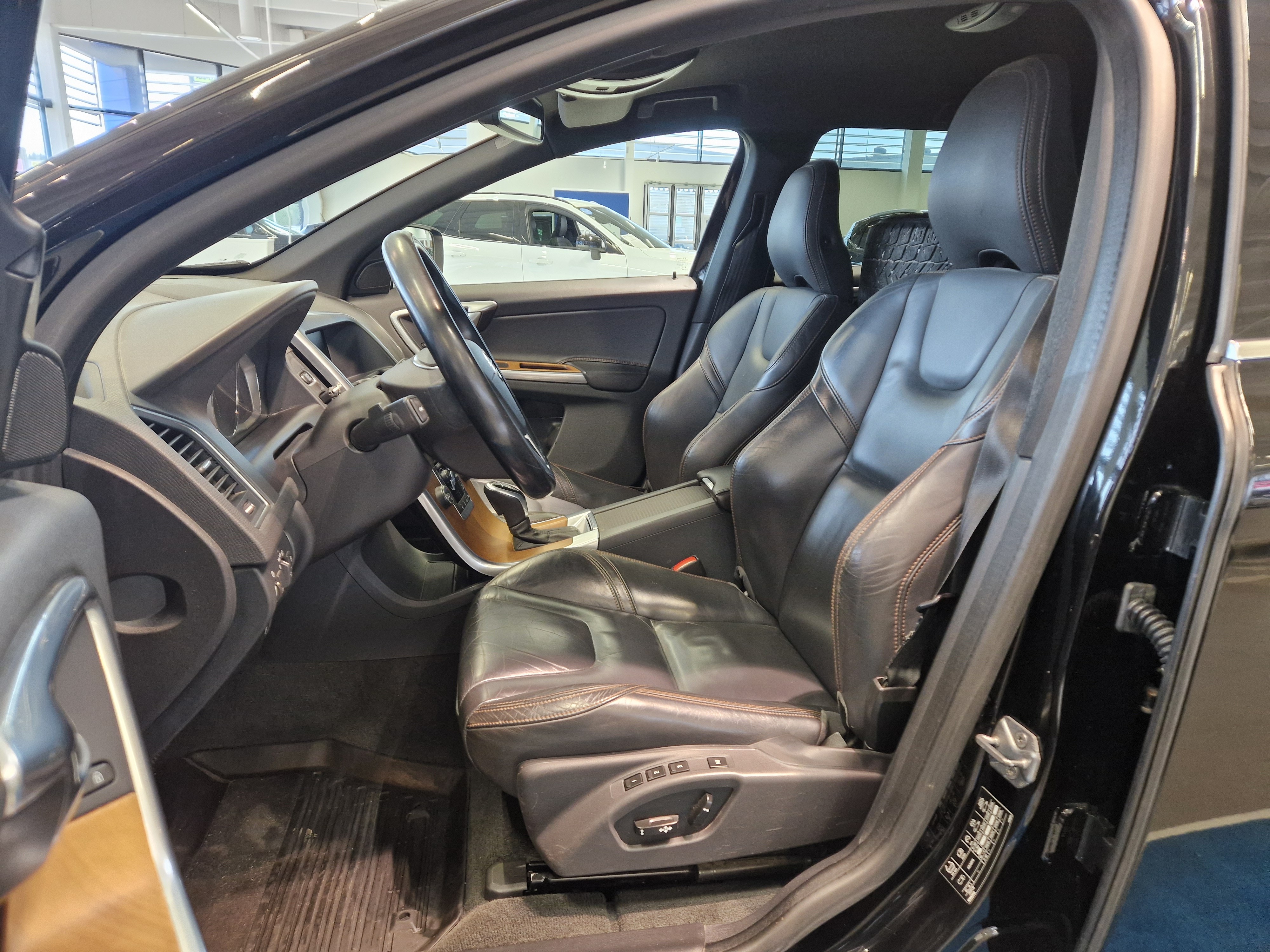 Volvo XC60 D4 AWD BUSINESS SUMMUM AUT.