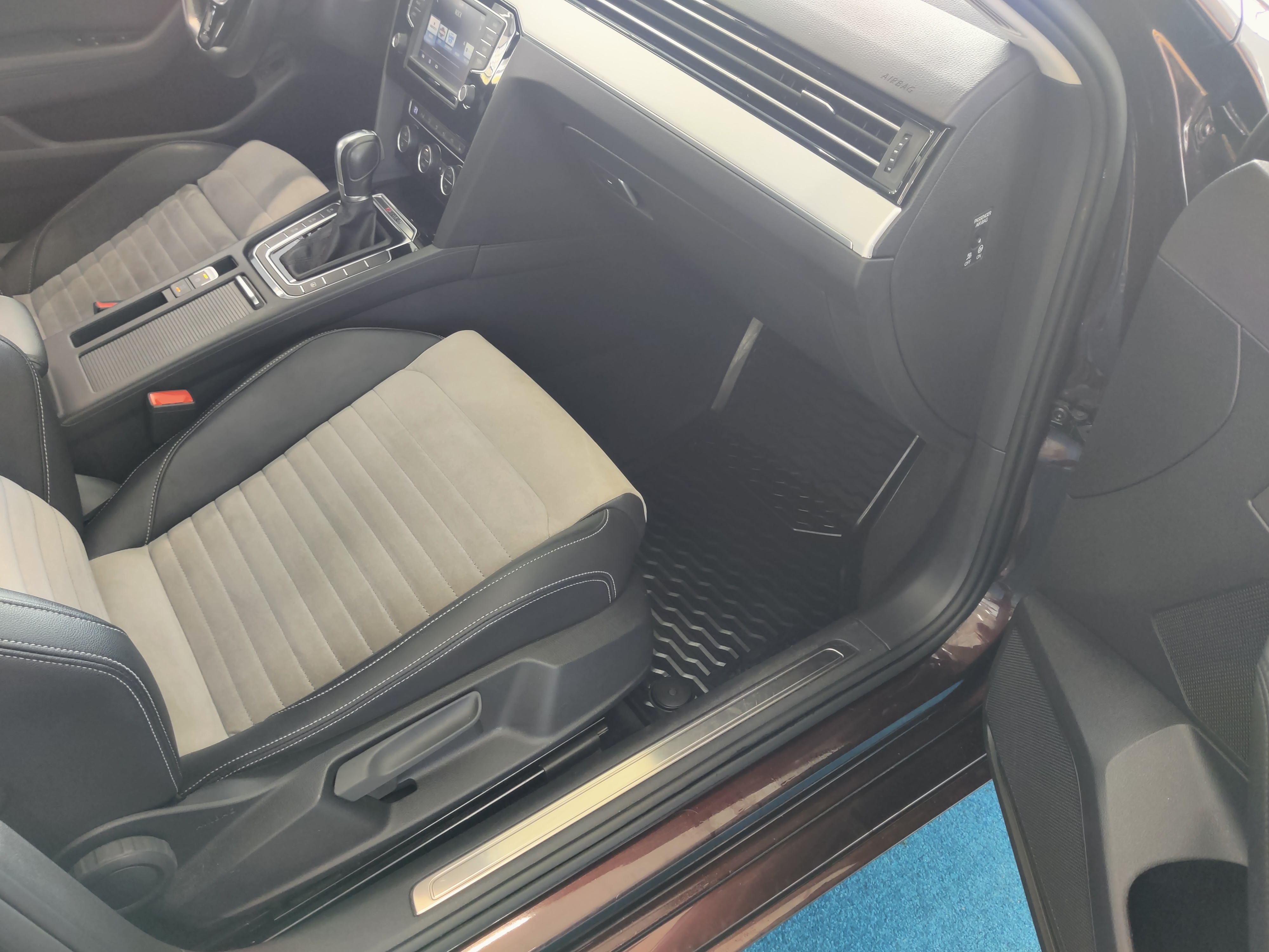 Volkswagen PASSAT SEDAN HIGHLINE 2,0 TSI 206 KW (280 HV) 4MOTION DSG
