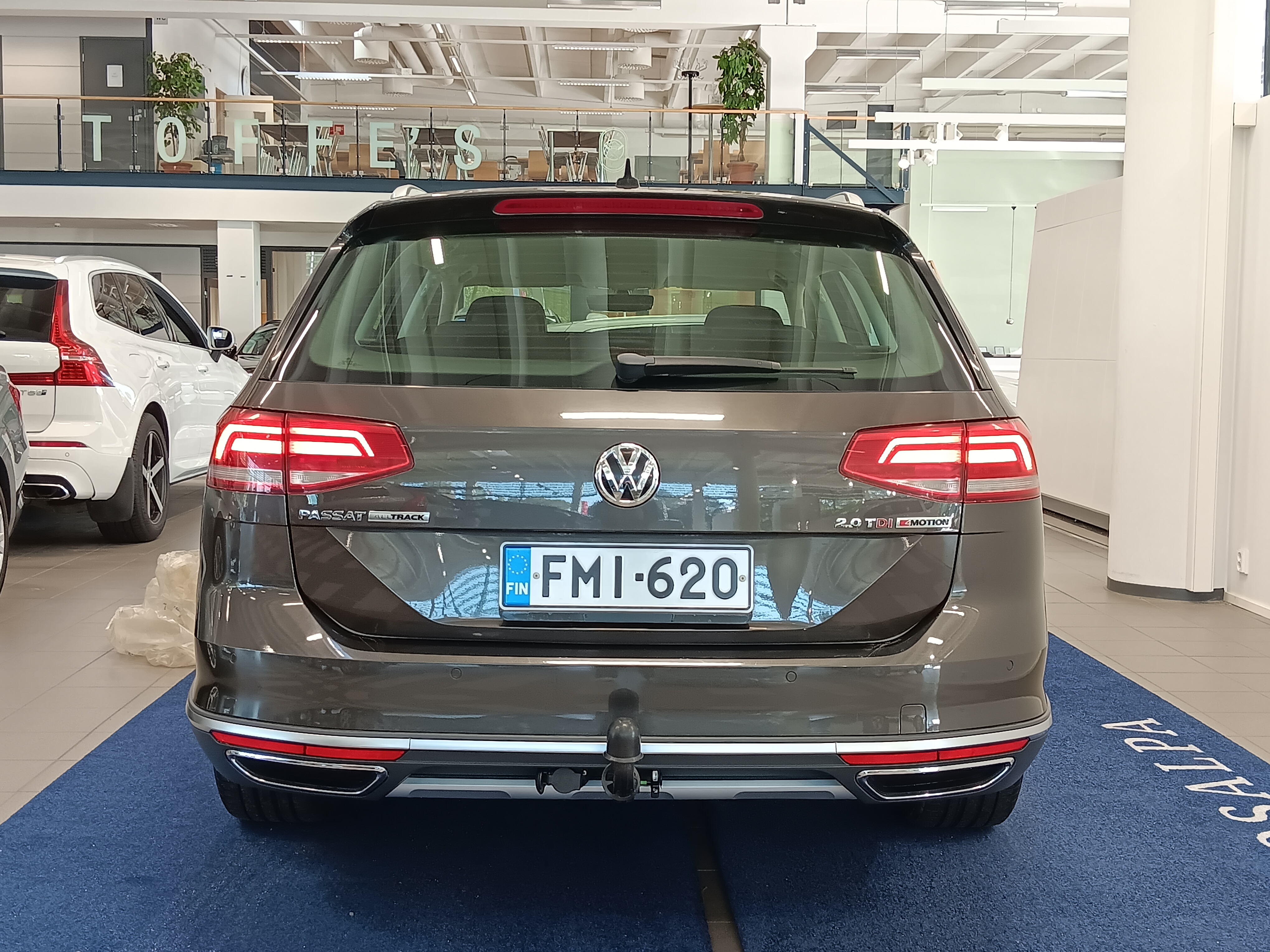 Volkswagen Passat 2016, photo 5/21