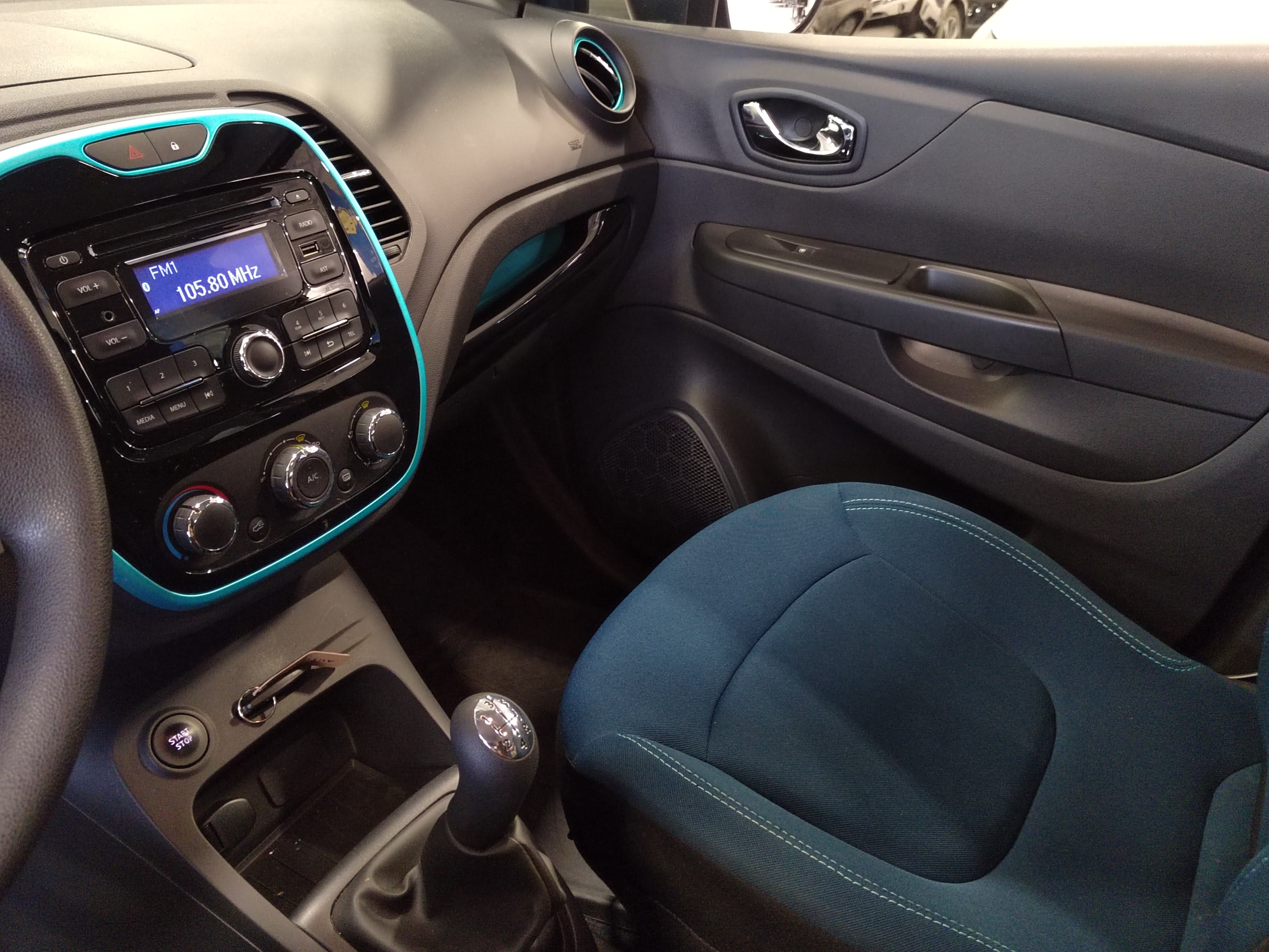 Renault CAPTUR TCE 90 LIMITED