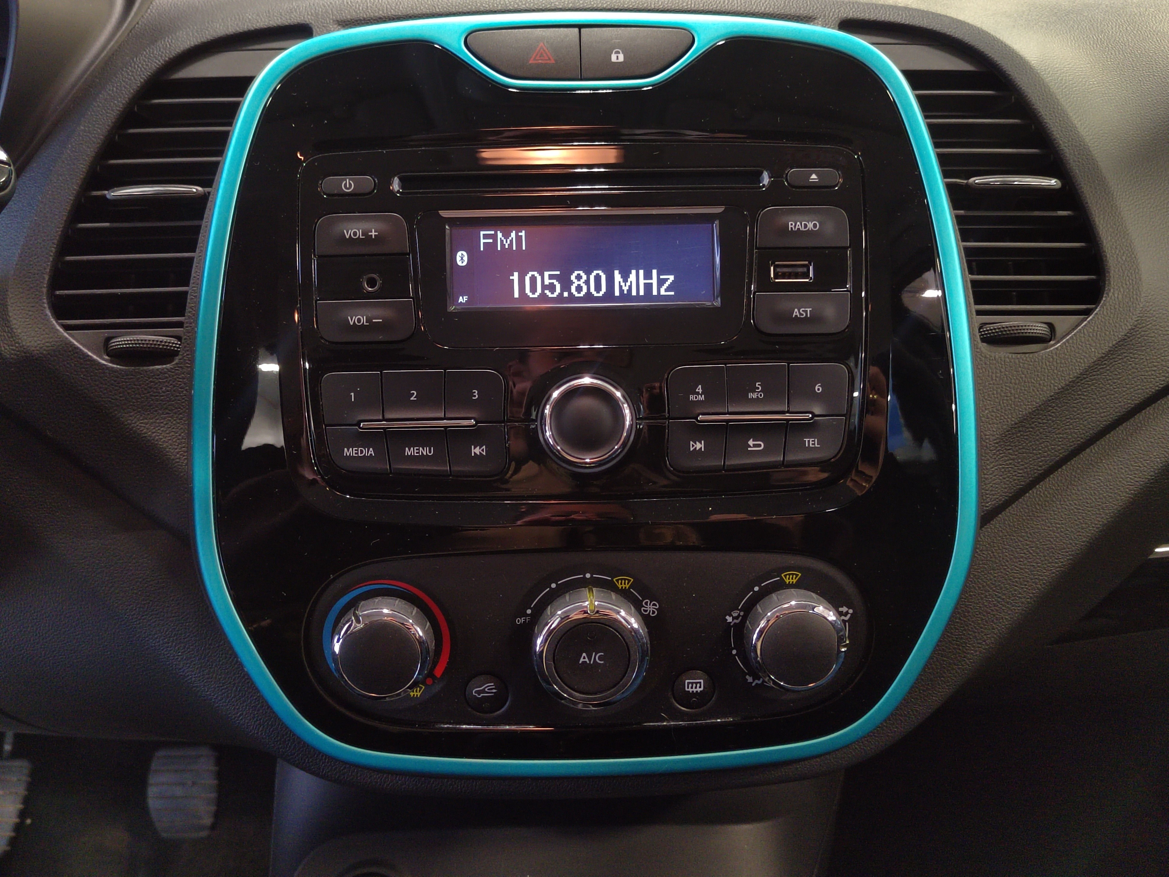 Renault CAPTUR TCE 90 LIMITED