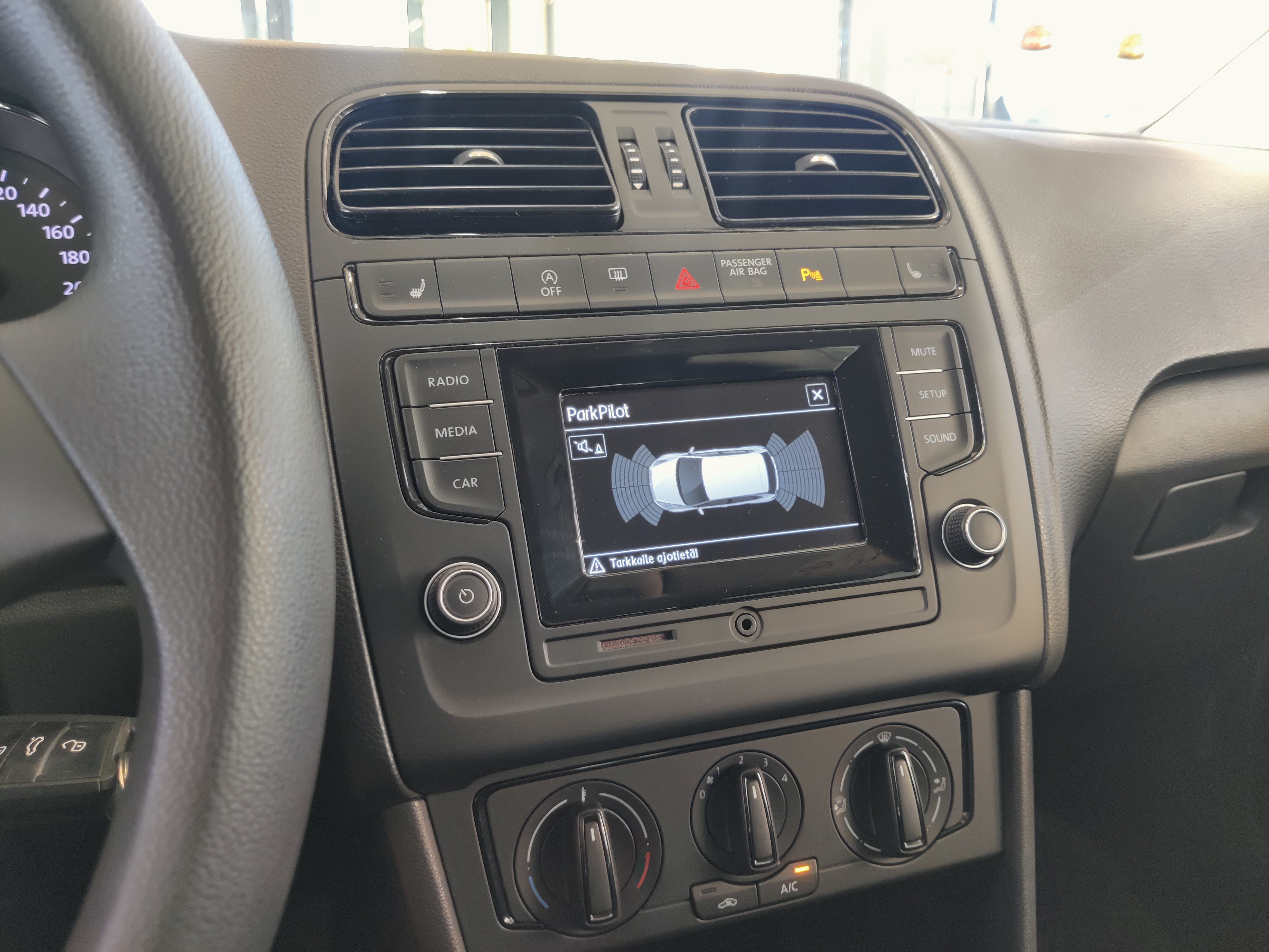 Volkswagen POLO TRENDLINE 1,0 55 KW (75 HV)