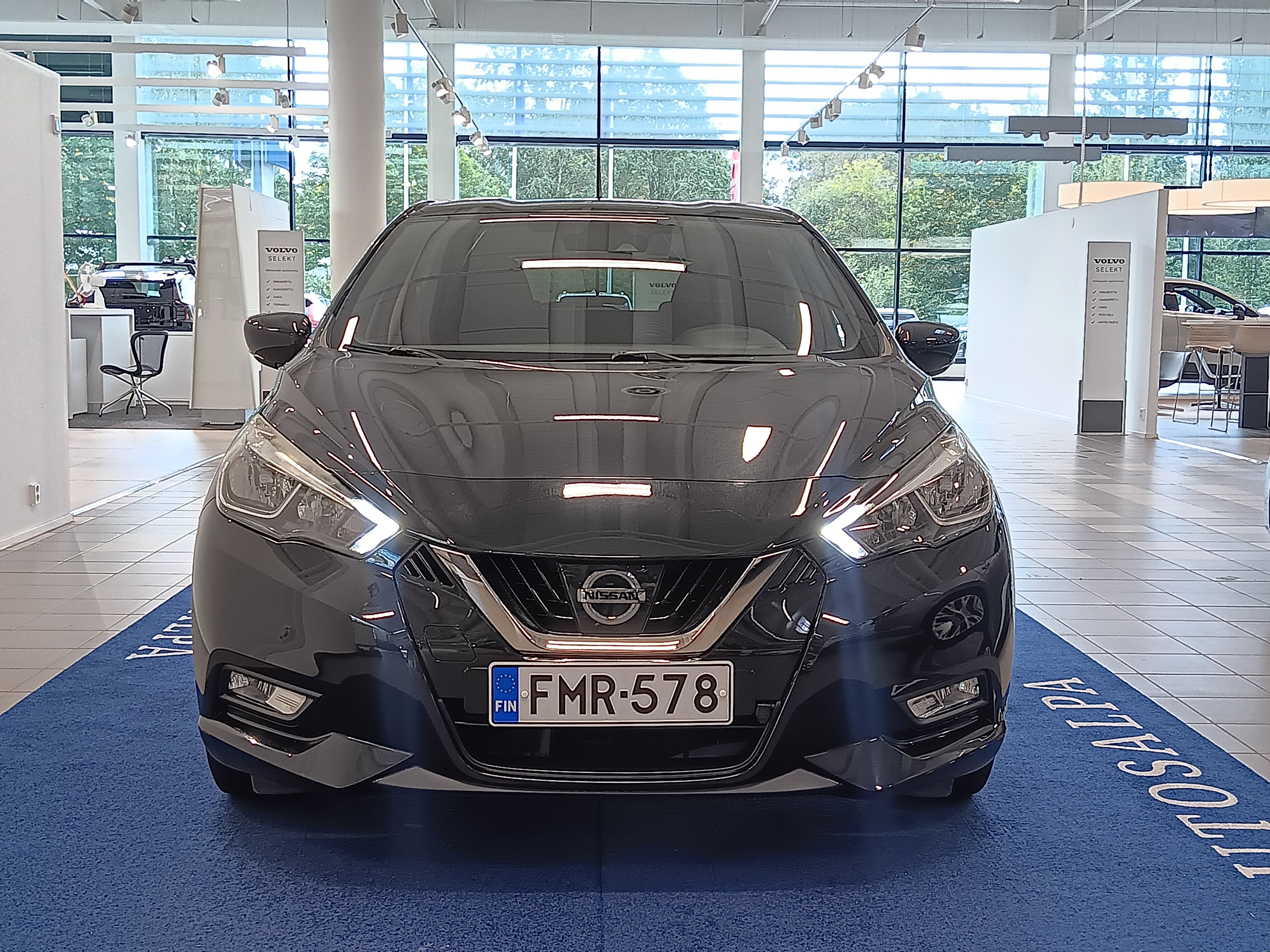 Nissan Micra IG-T 90 S/S N-Connecta 5M/T 2017, kuva 2/17