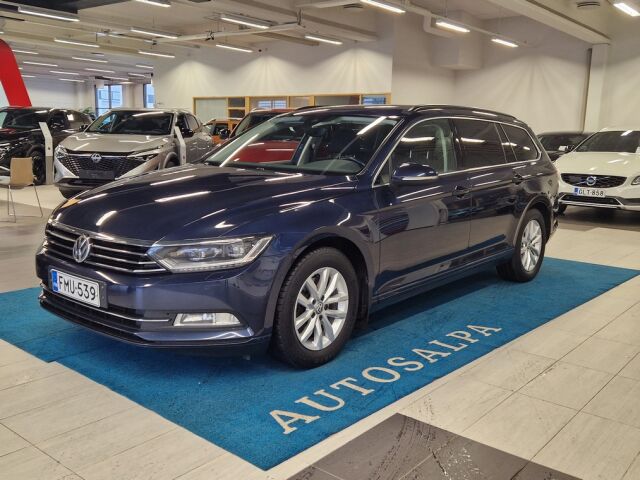 volkswagen PASSAT VARIANT COMFORTLINE 1,6 TDI 88 KW (120 HV) DSG-AU.