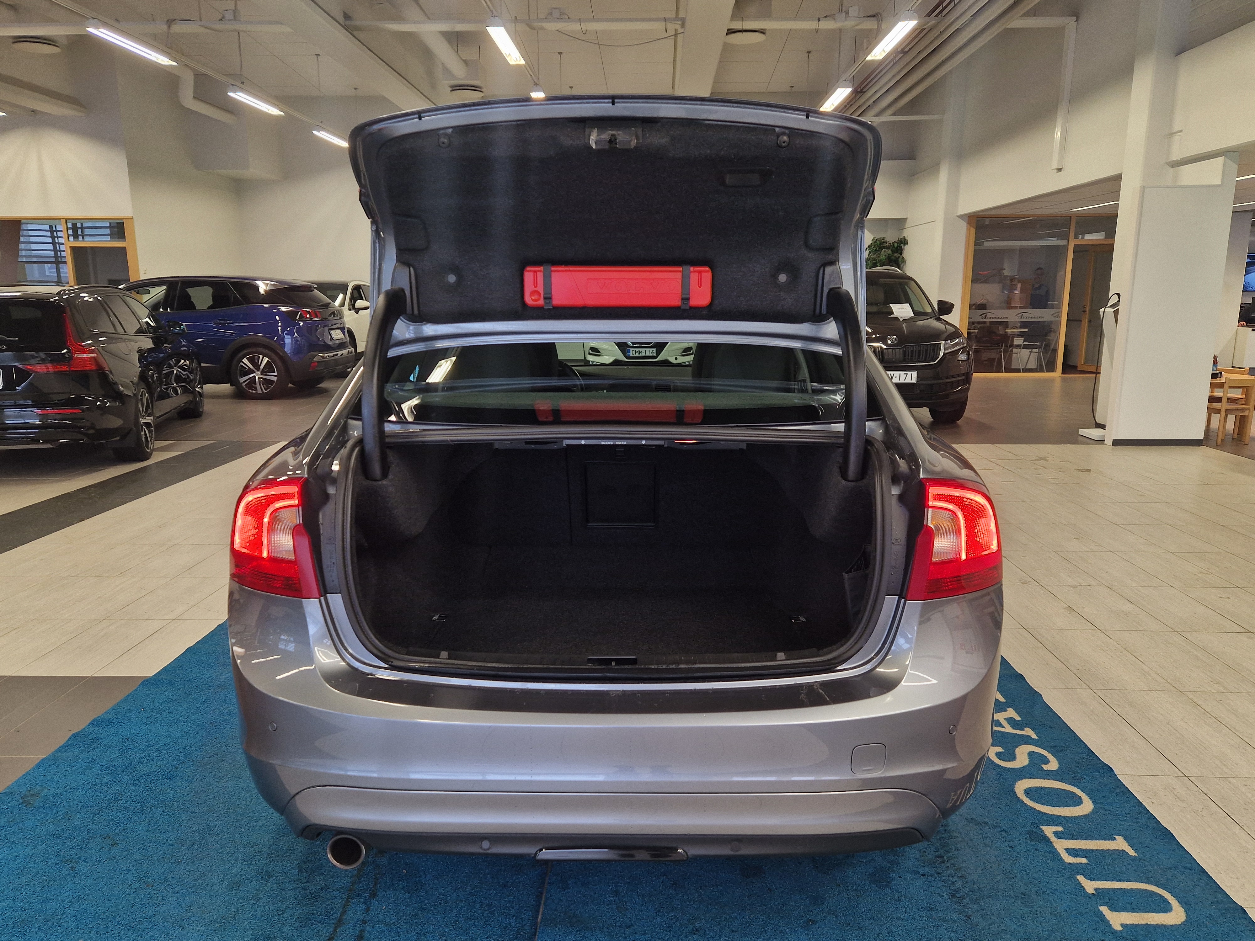 Volvo S60 D3 BUSINESS CLASSIC SUMMUM AUT