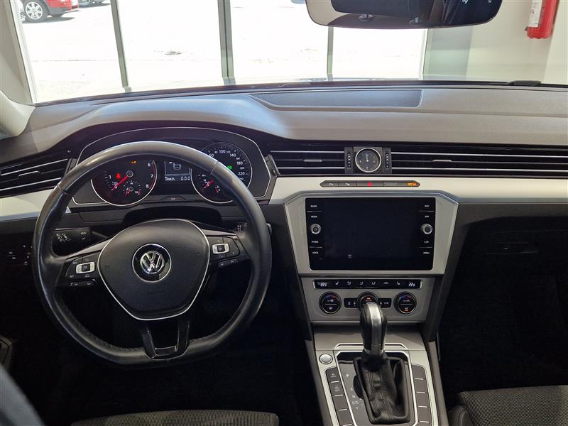 Volkswagen Passat 2018, kuva 7/23