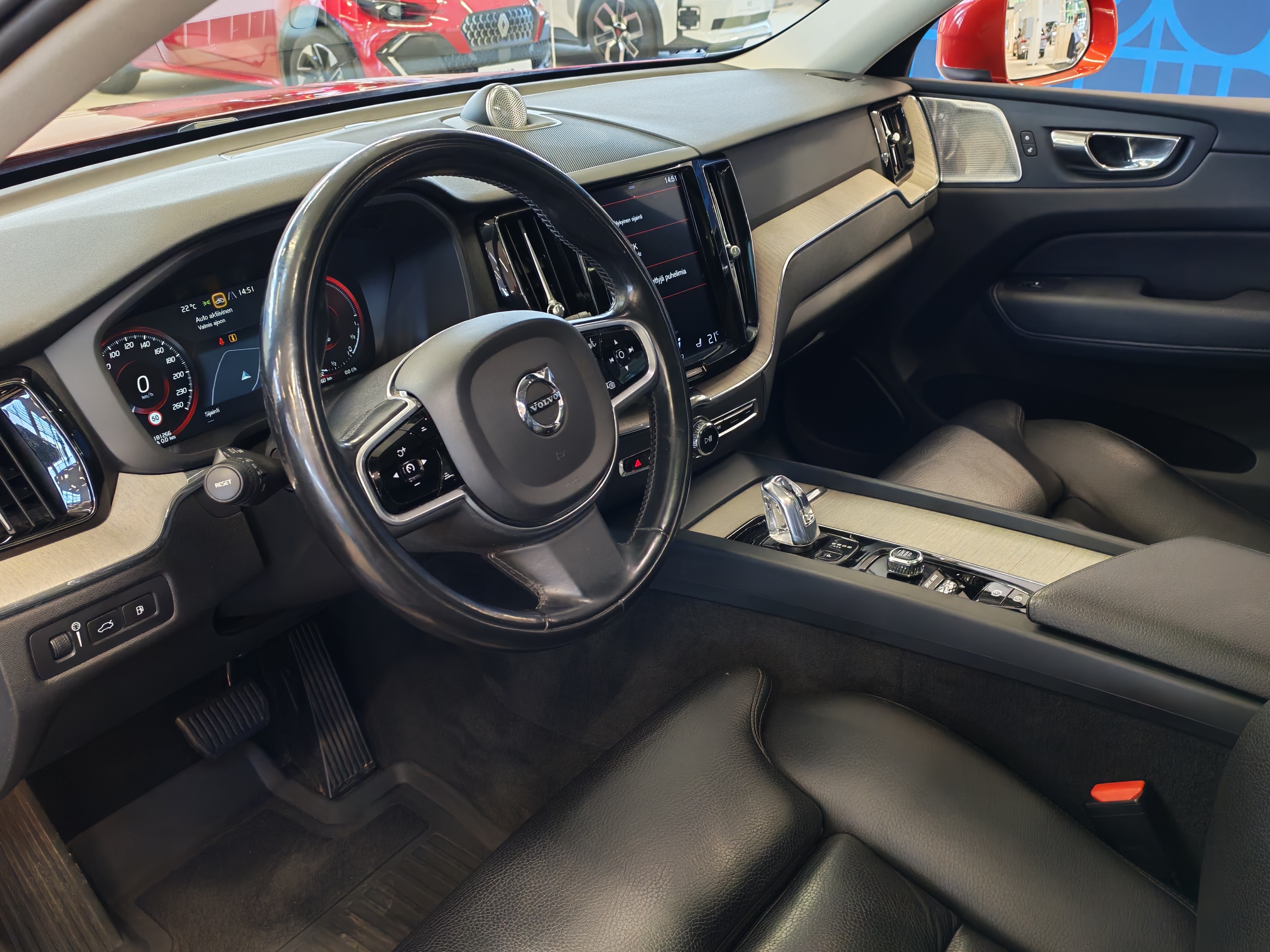 Volvo XC60 2018, kuva 5/23