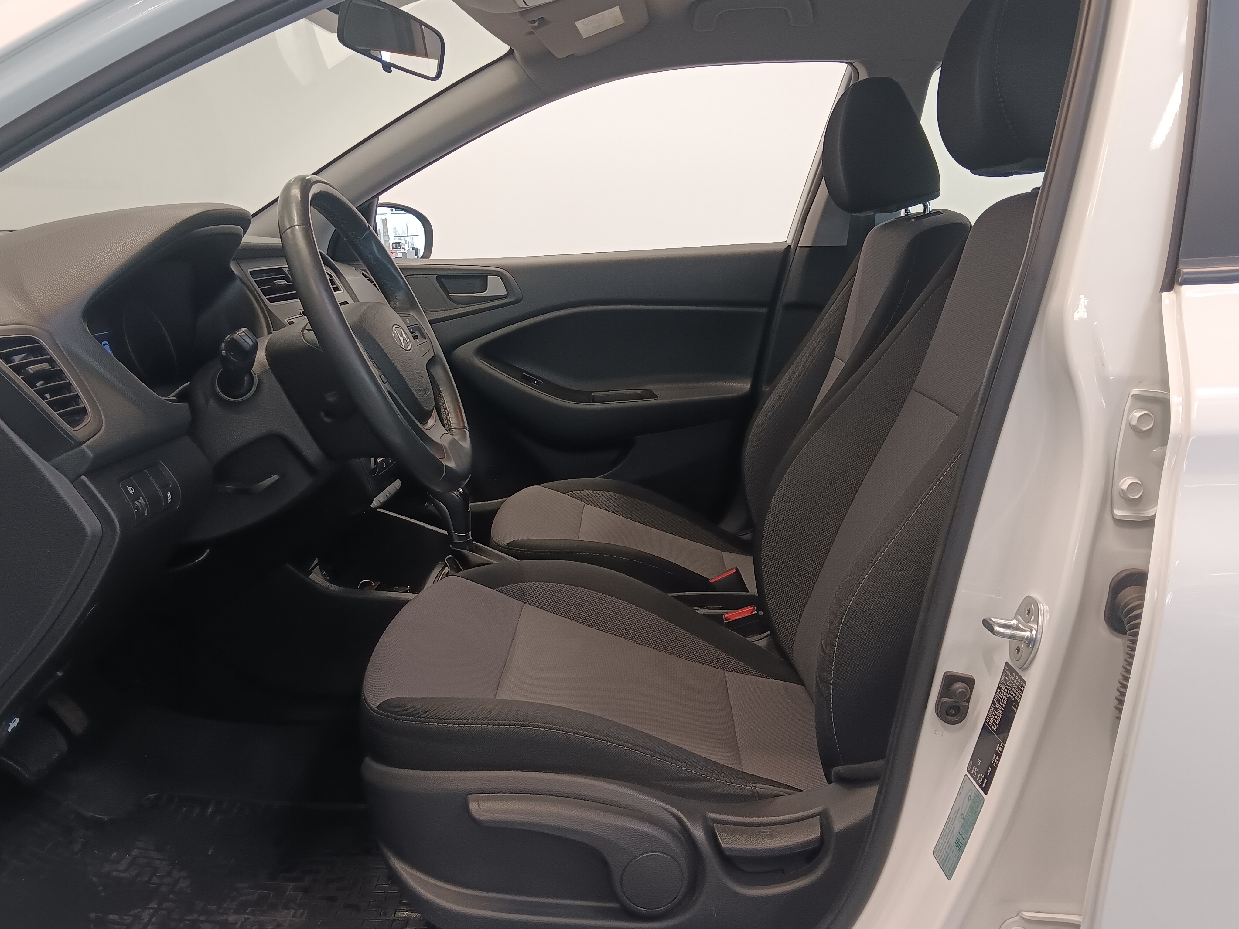 Hyundai I20 HATCHBACK 1,0 T-GDI 100 HV 7-DCT FRESH W