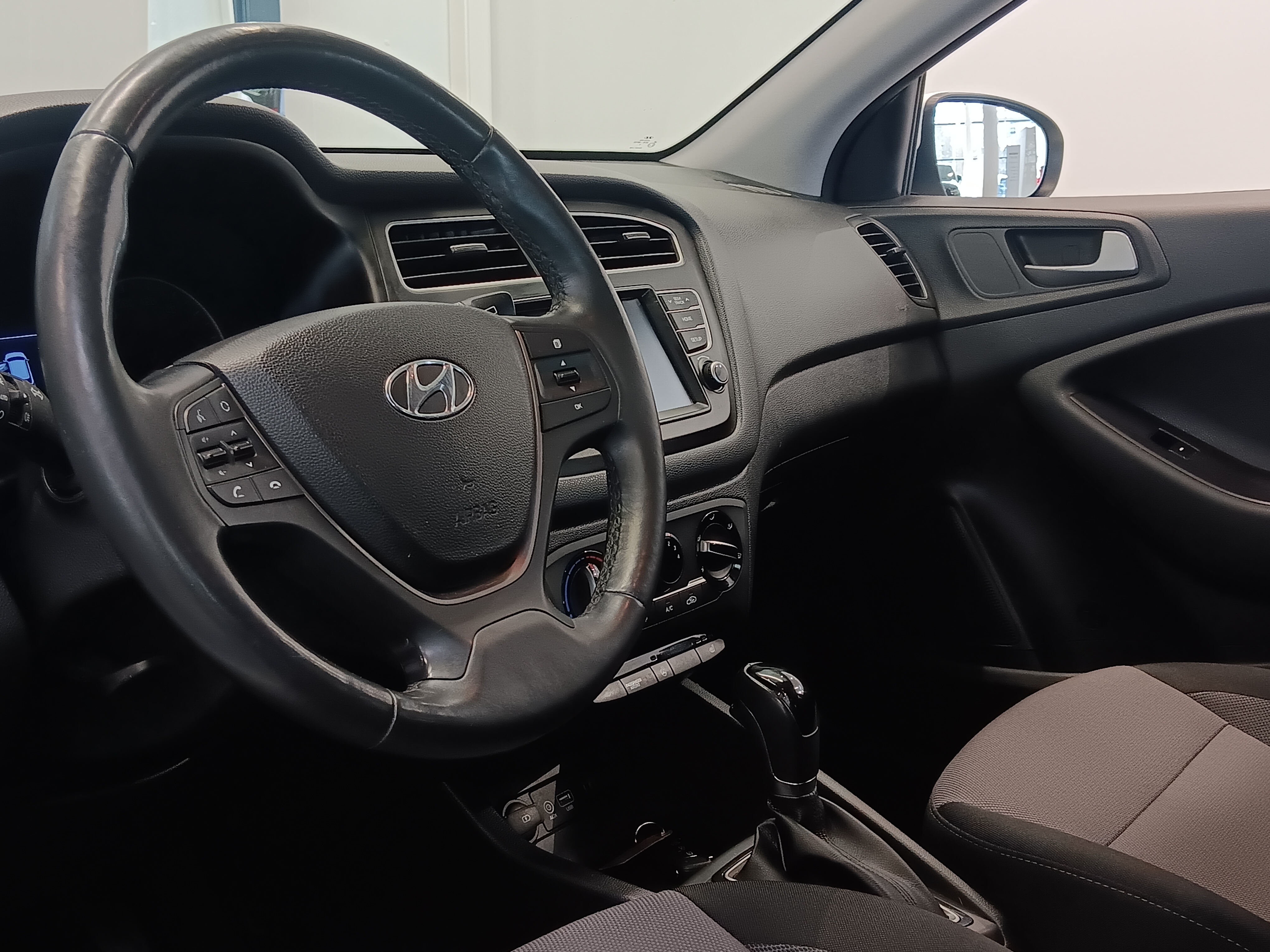 Hyundai I20 HATCHBACK 1,0 T-GDI 100 HV 7-DCT FRESH W