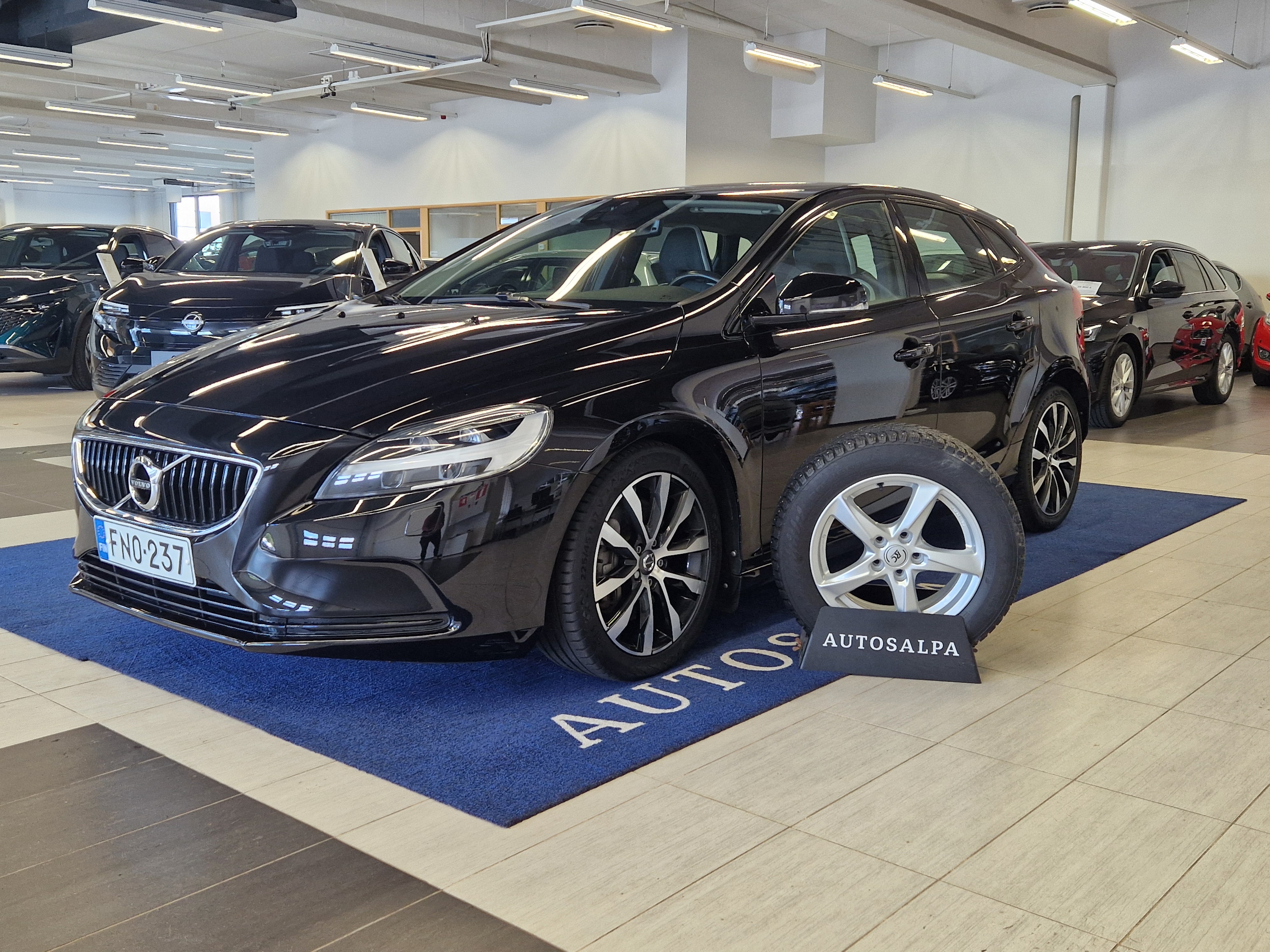 Volvo V40 D2 BUSINESS DYNAMIC EDITION AUT TAKUU 12KK/20TKM