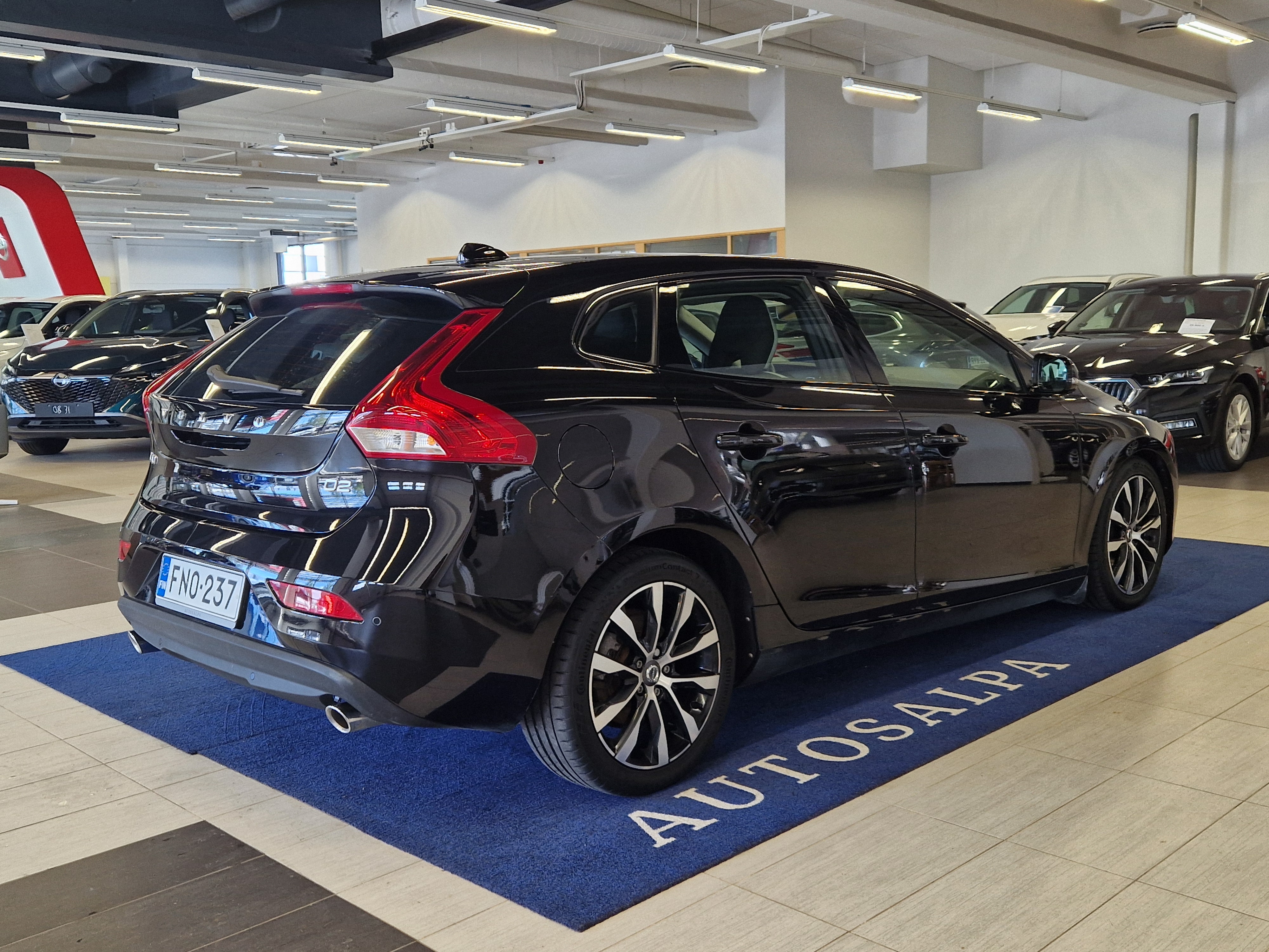 Volvo V40 D2 BUSINESS DYNAMIC EDITION AUT TAKUU 12KK/20TKM