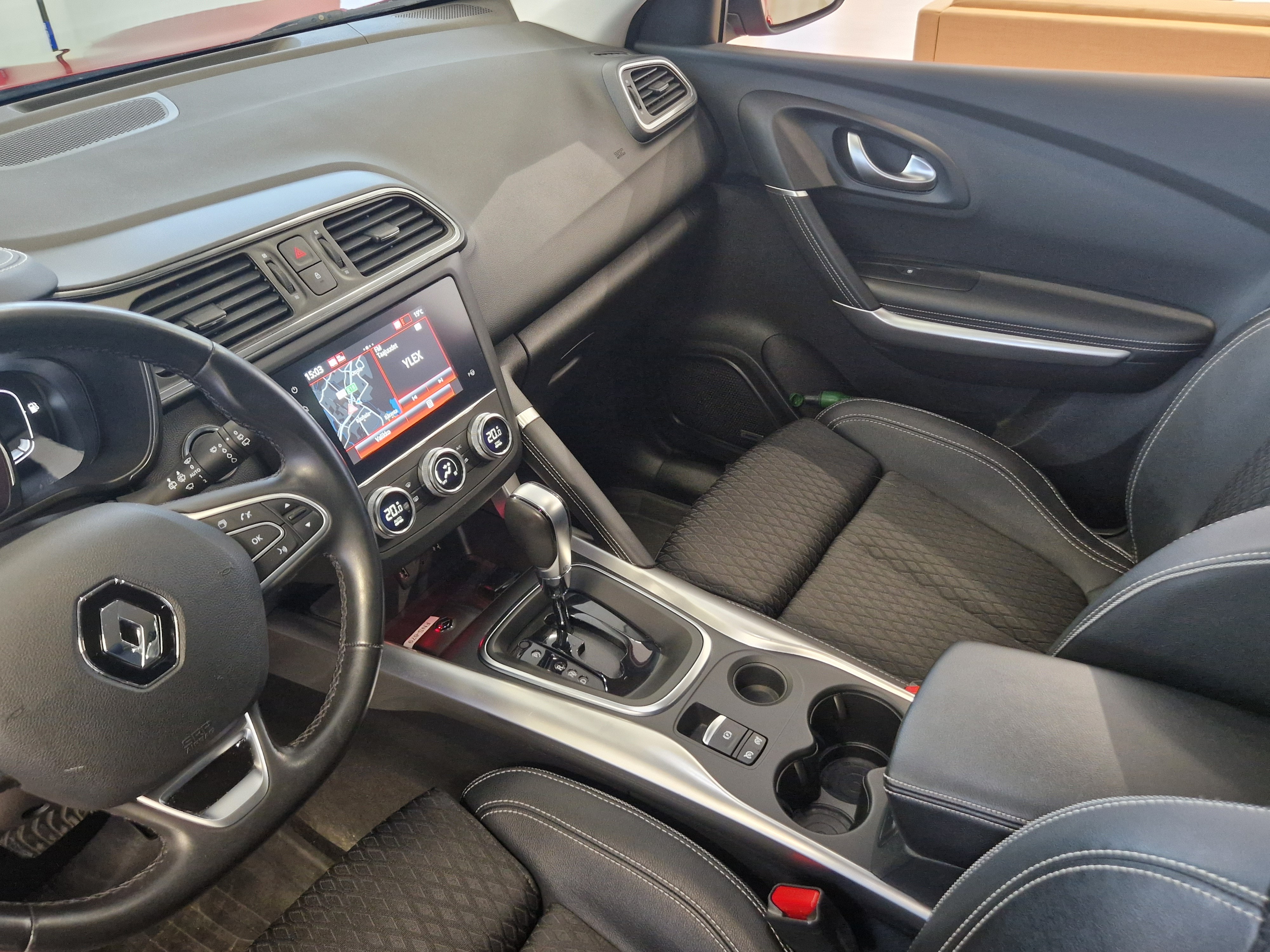 Renault KADJAR TCE 160 EDC7-AUT BOSE AT TAKUU 12KK/20TKM