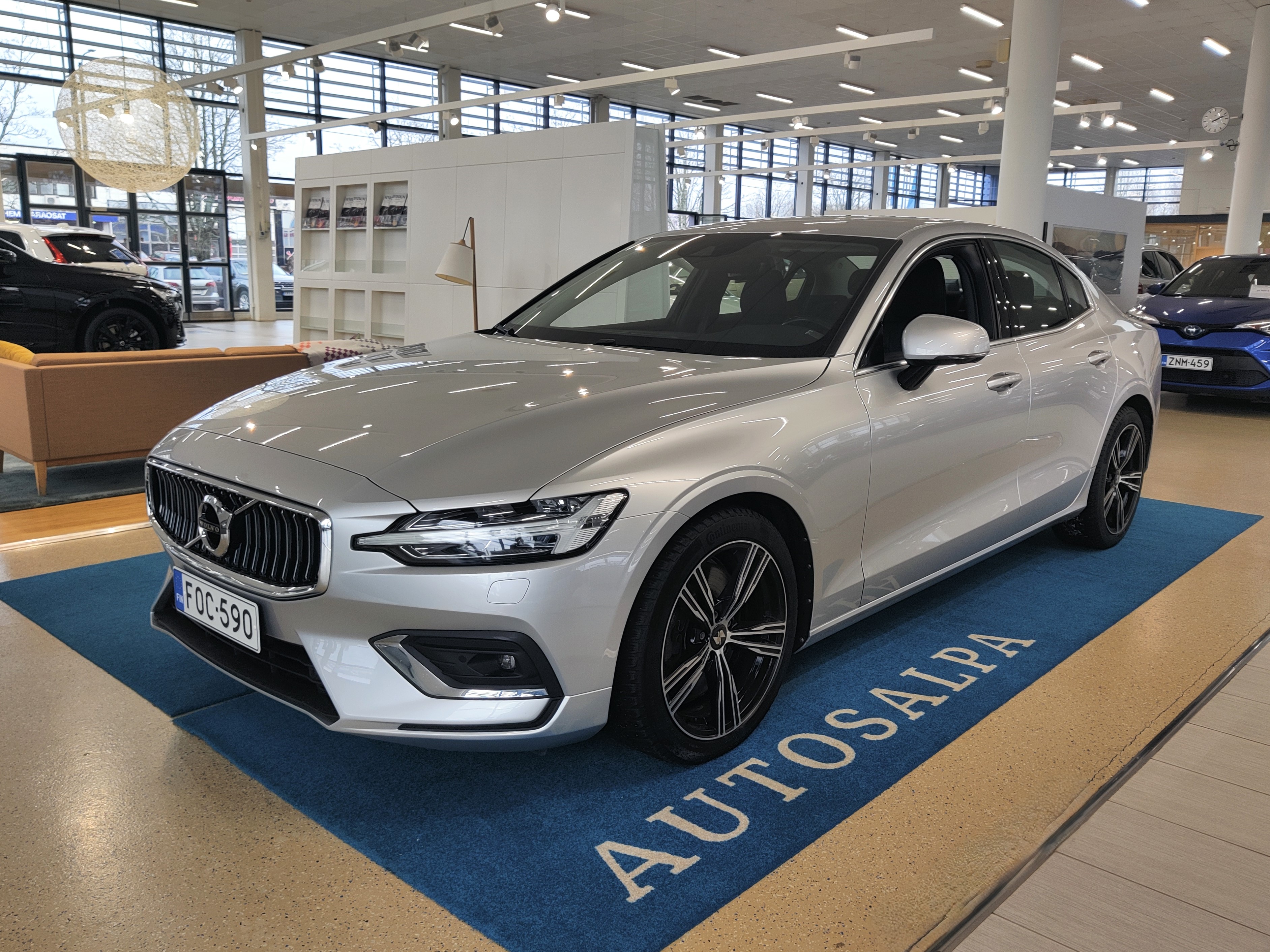 Volvo S60 T5 BUSINESS INSCRIPTION TAKUU 24KK/40TKM.