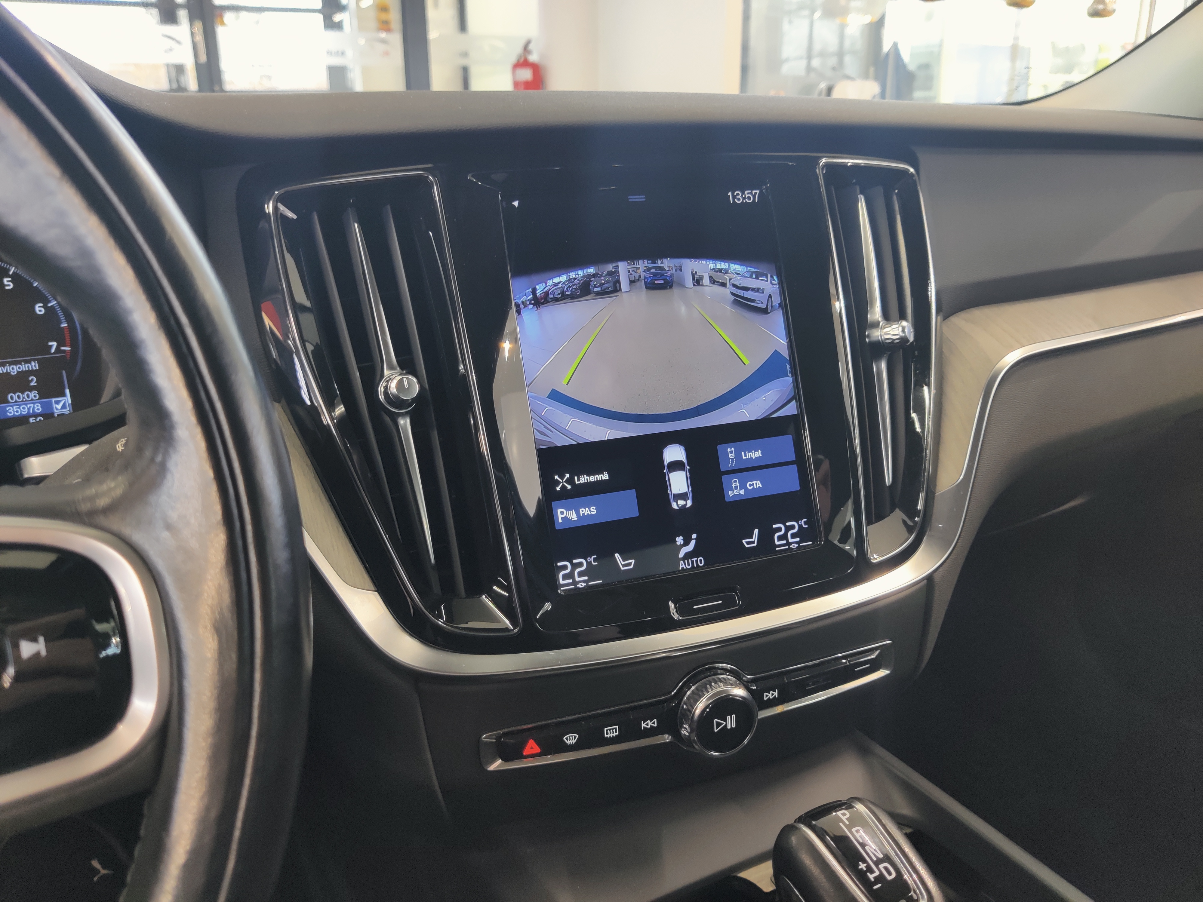 Volvo S60 T5 BUSINESS INSCRIPTION TAKUU 24KK/40TKM.