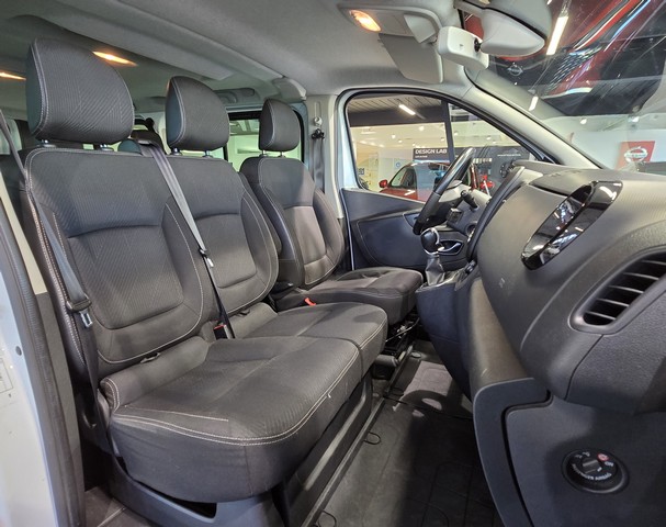 Renault TRAFIC PASSENGER DCI 145HV EDC L2H1 1+8 HLÖ