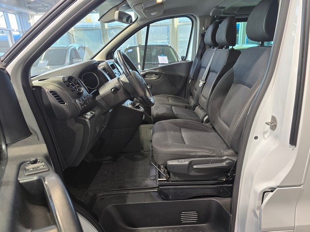 Renault TRAFIC PASSENGER DCI 145HV EDC L2H1 1+8 HLÖ
