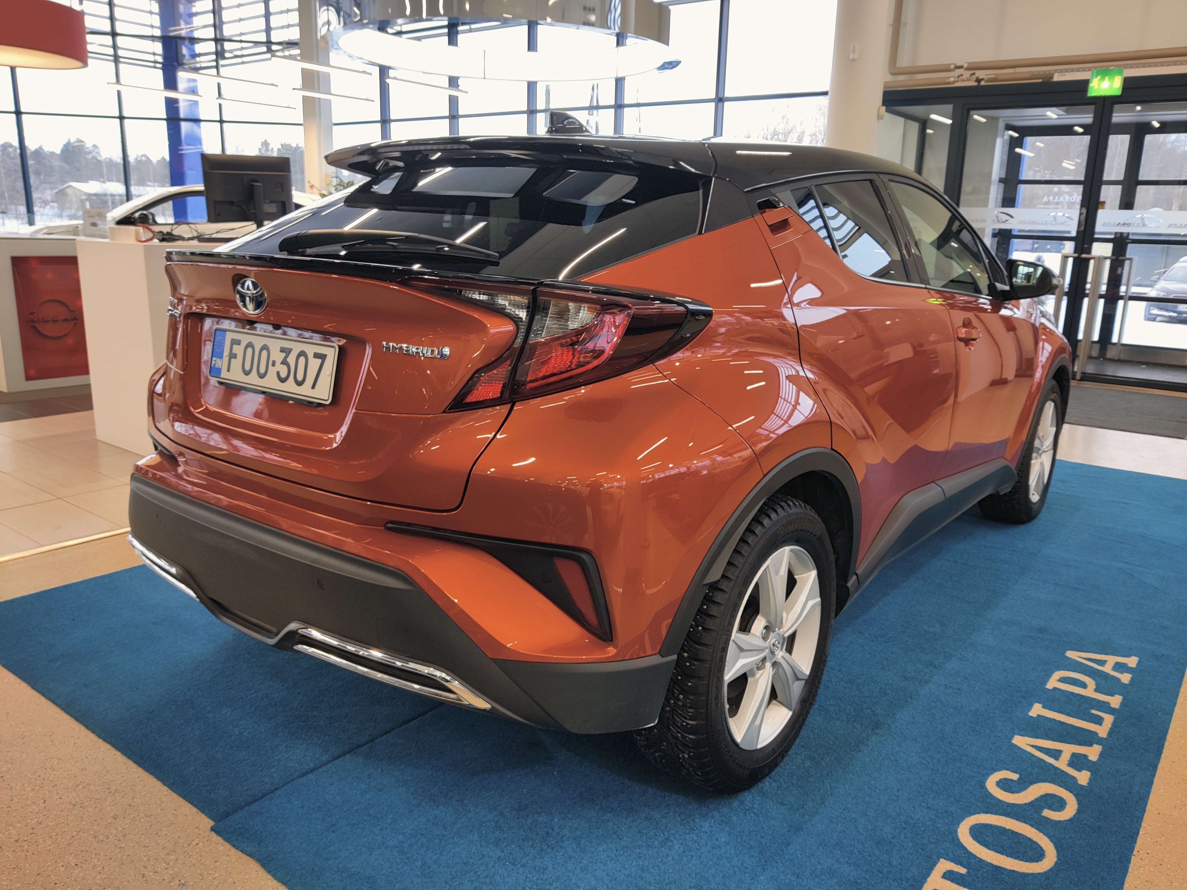 Toyota C-HR 2,0 HYBRID INTENSE