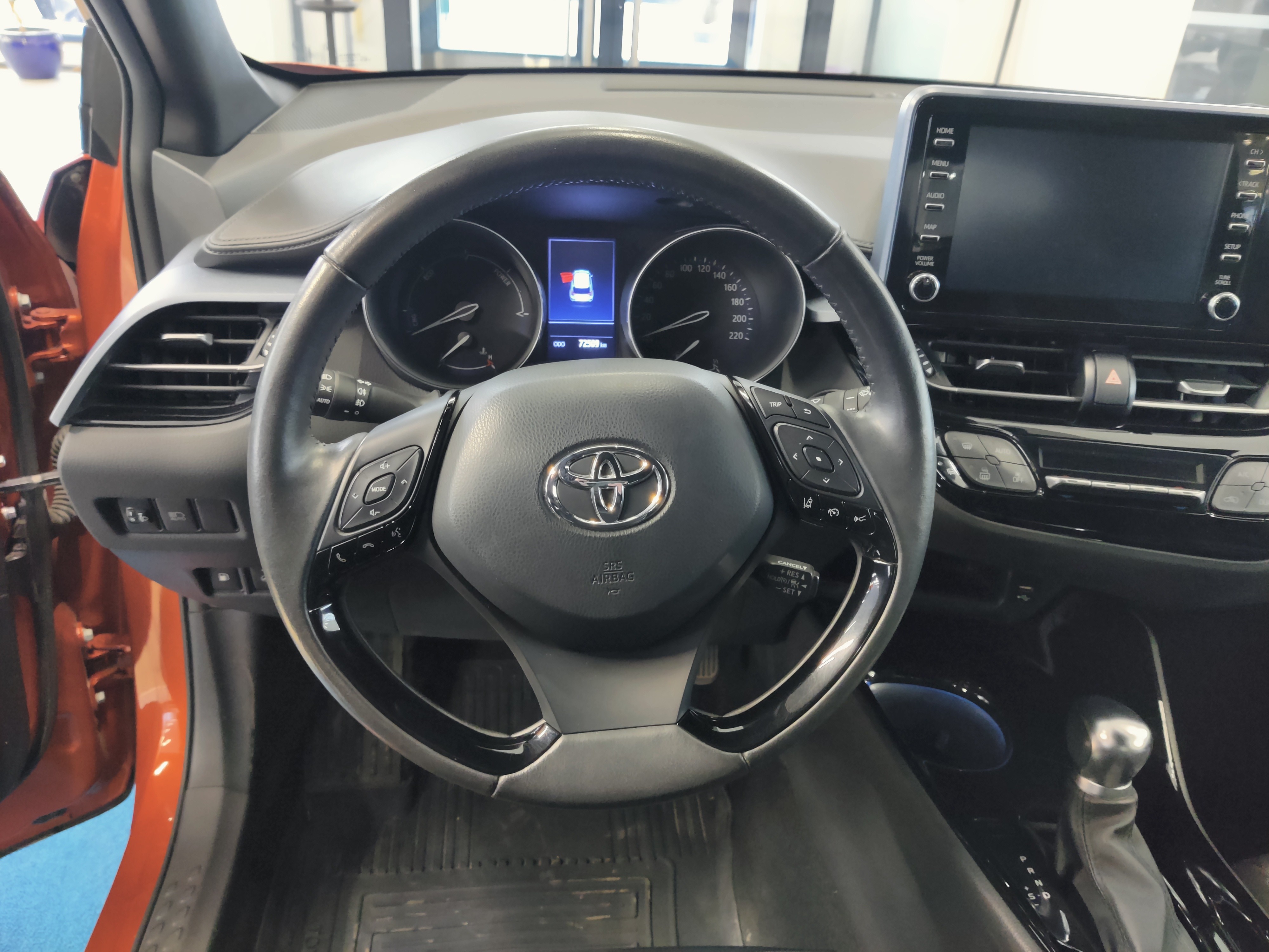Toyota C-HR 2,0 HYBRID INTENSE