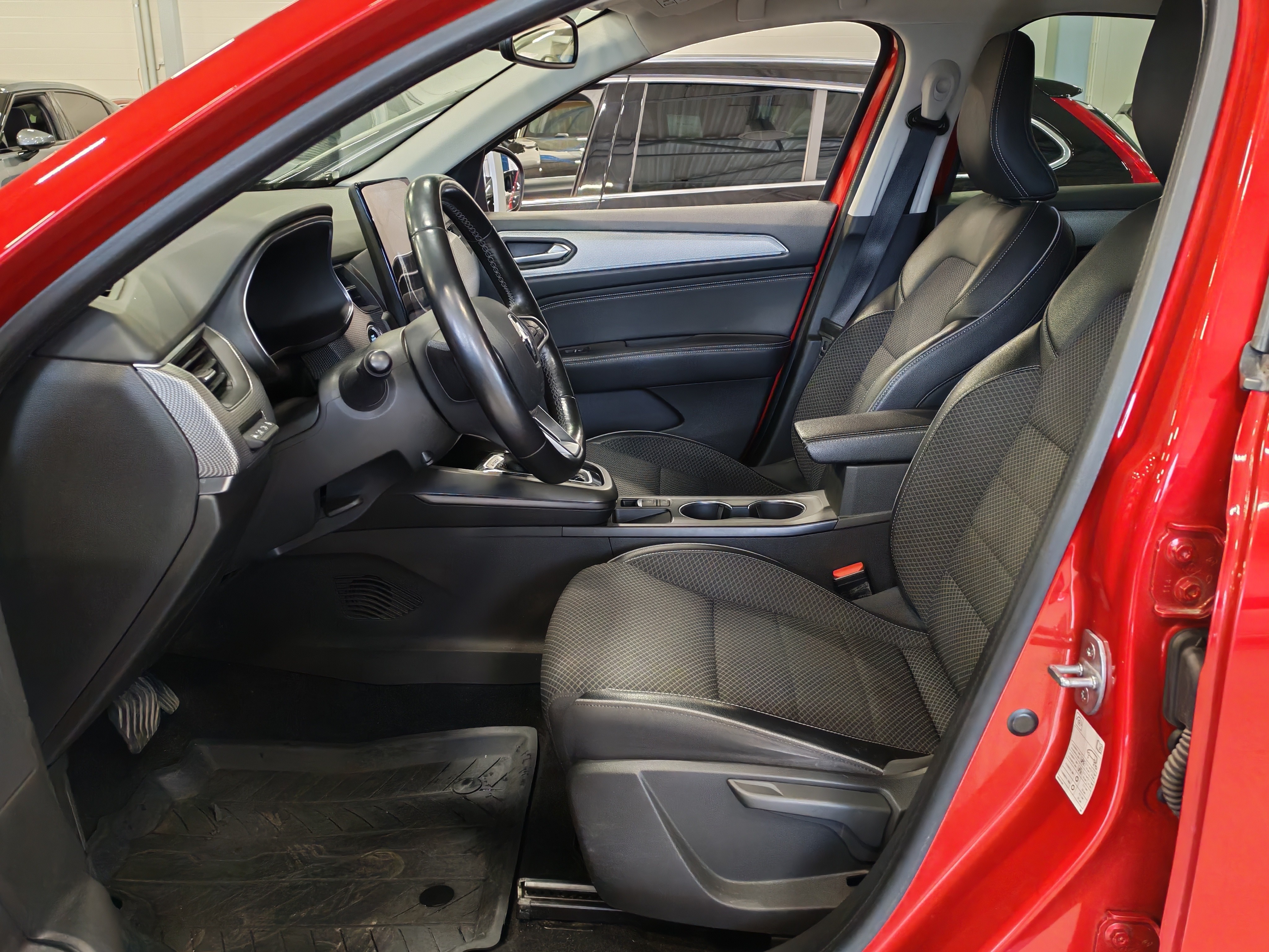 Renault ARKANA E-TECH 145 HYBRID INTENS TAKUU 24KK/40TKM