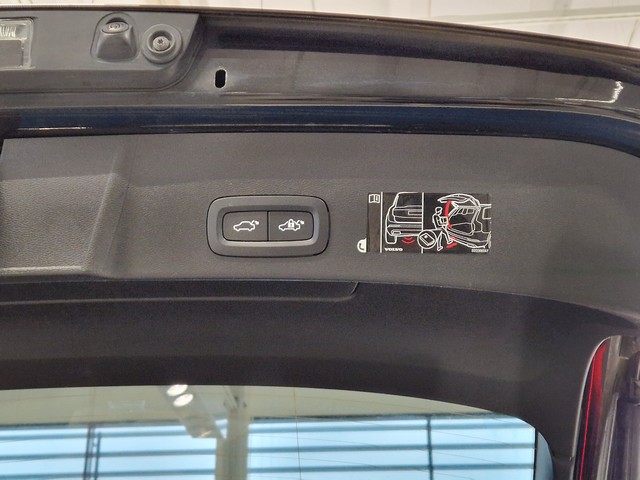 Volvo XC40 RECHARGE TWIN PRO TAKUU 24KK/40TKM