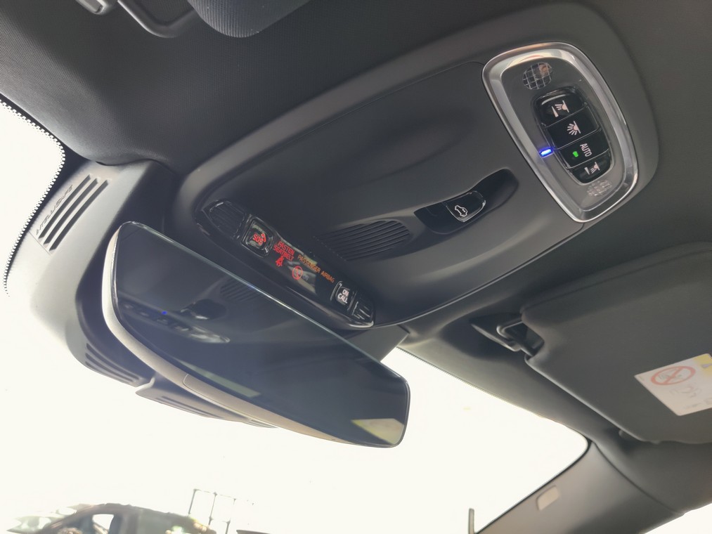 Volvo XC90 T8 AWD R-DESIGN
