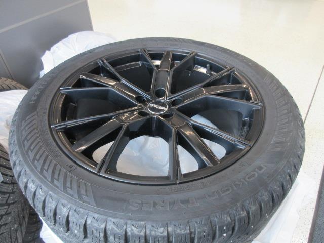 Volvo XC90 T8 AWD R-DESIGN