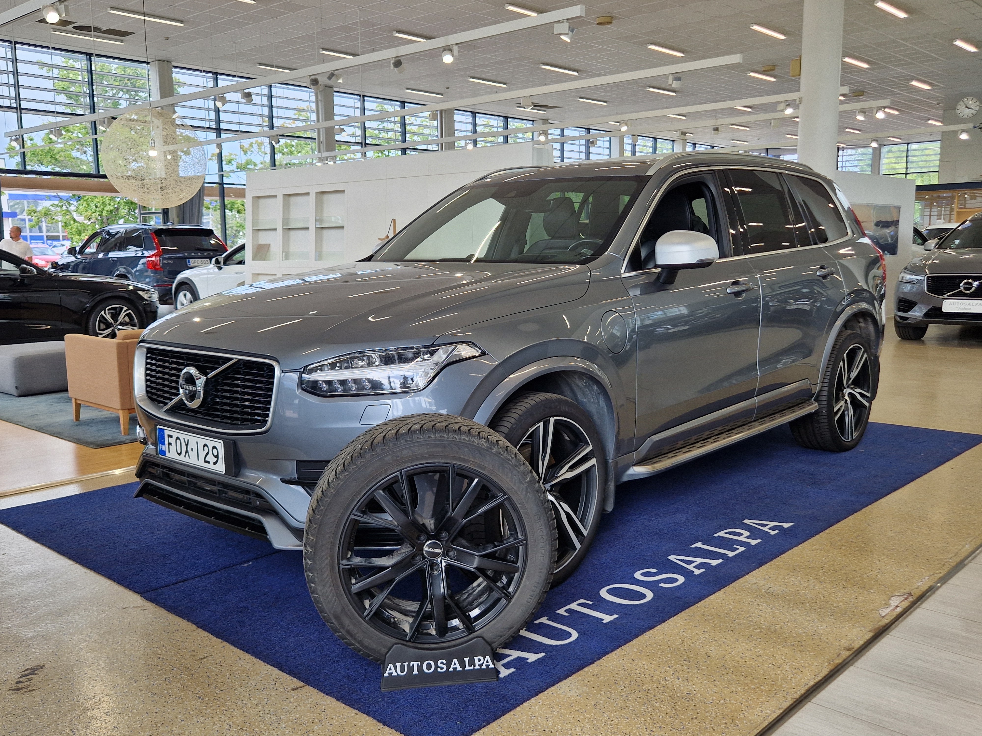 Volvo XC90 T8 AWD R-Design 2019, kuva 2/20