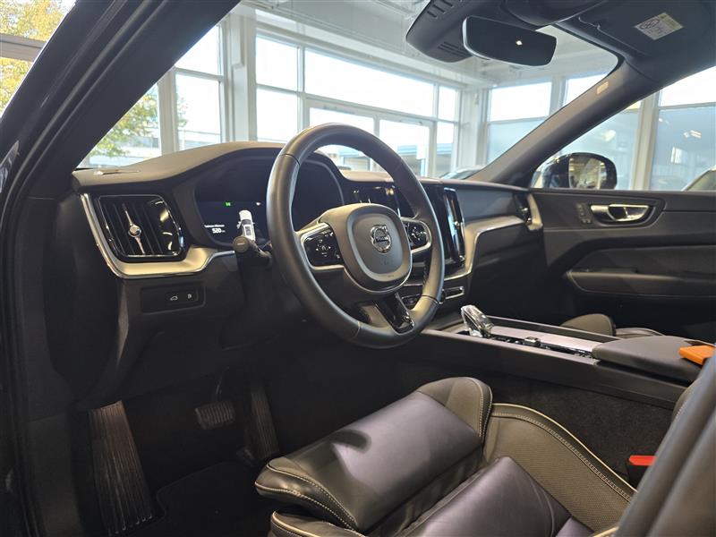 Volvo XC60 T6 AWD Long Range Plus Dark 2023, kuva 6/26