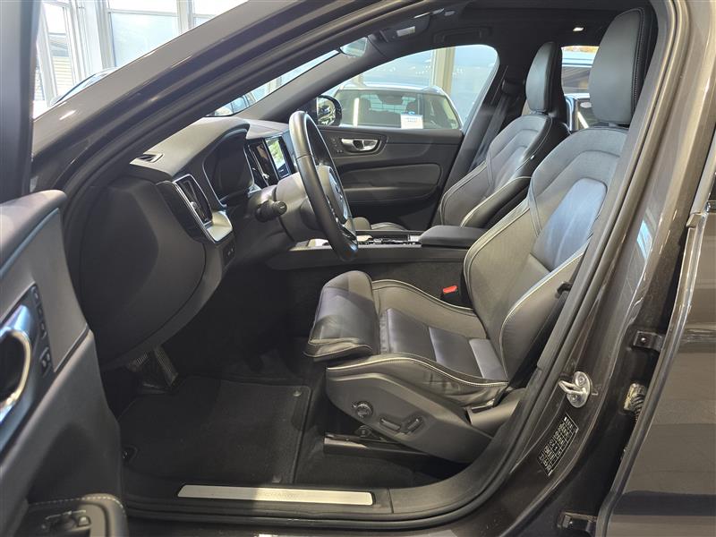 Volvo XC60 T6 AWD Long Range Plus Dark 2023, kuva 7/26