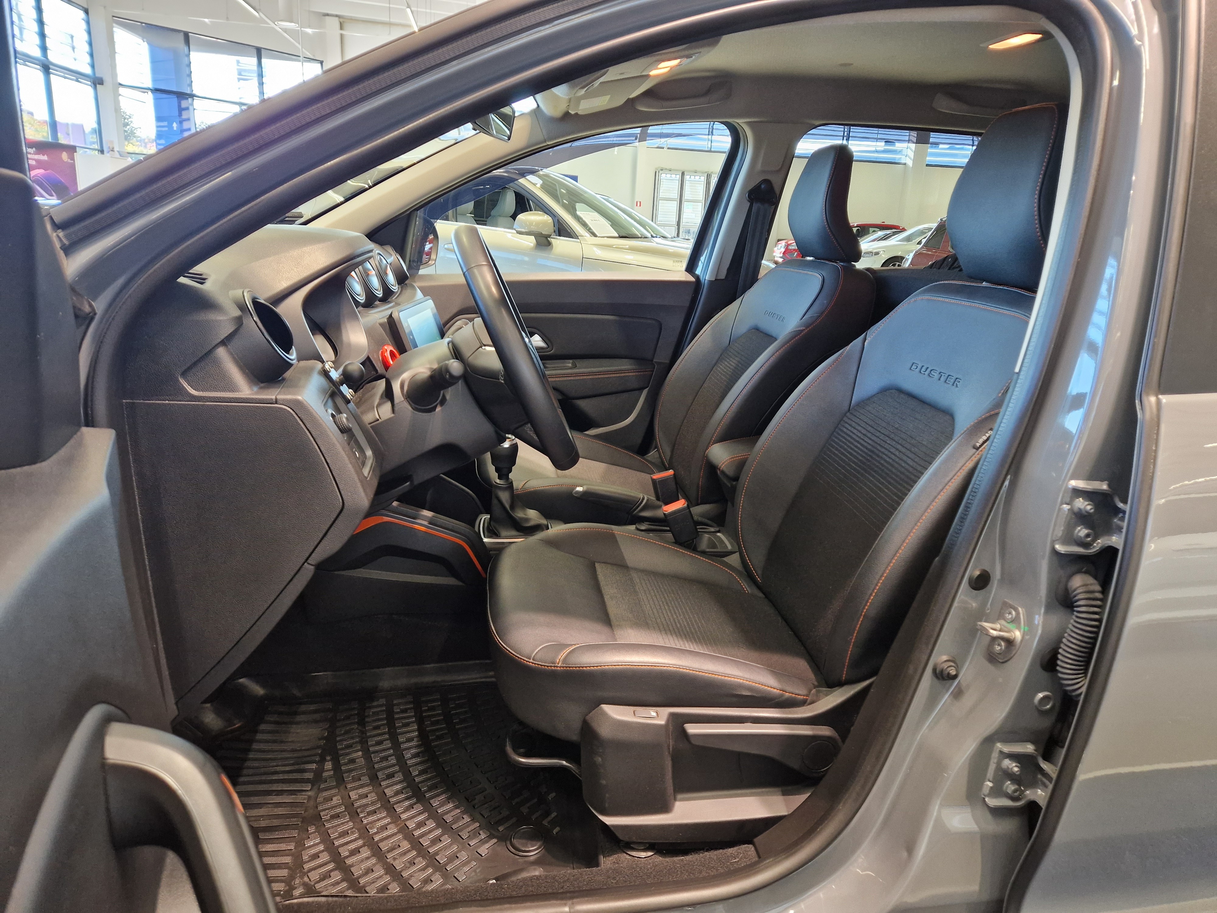 Dacia DUSTER TCE 150 4X4 EXTREME TAKUU 12KK/20TKM