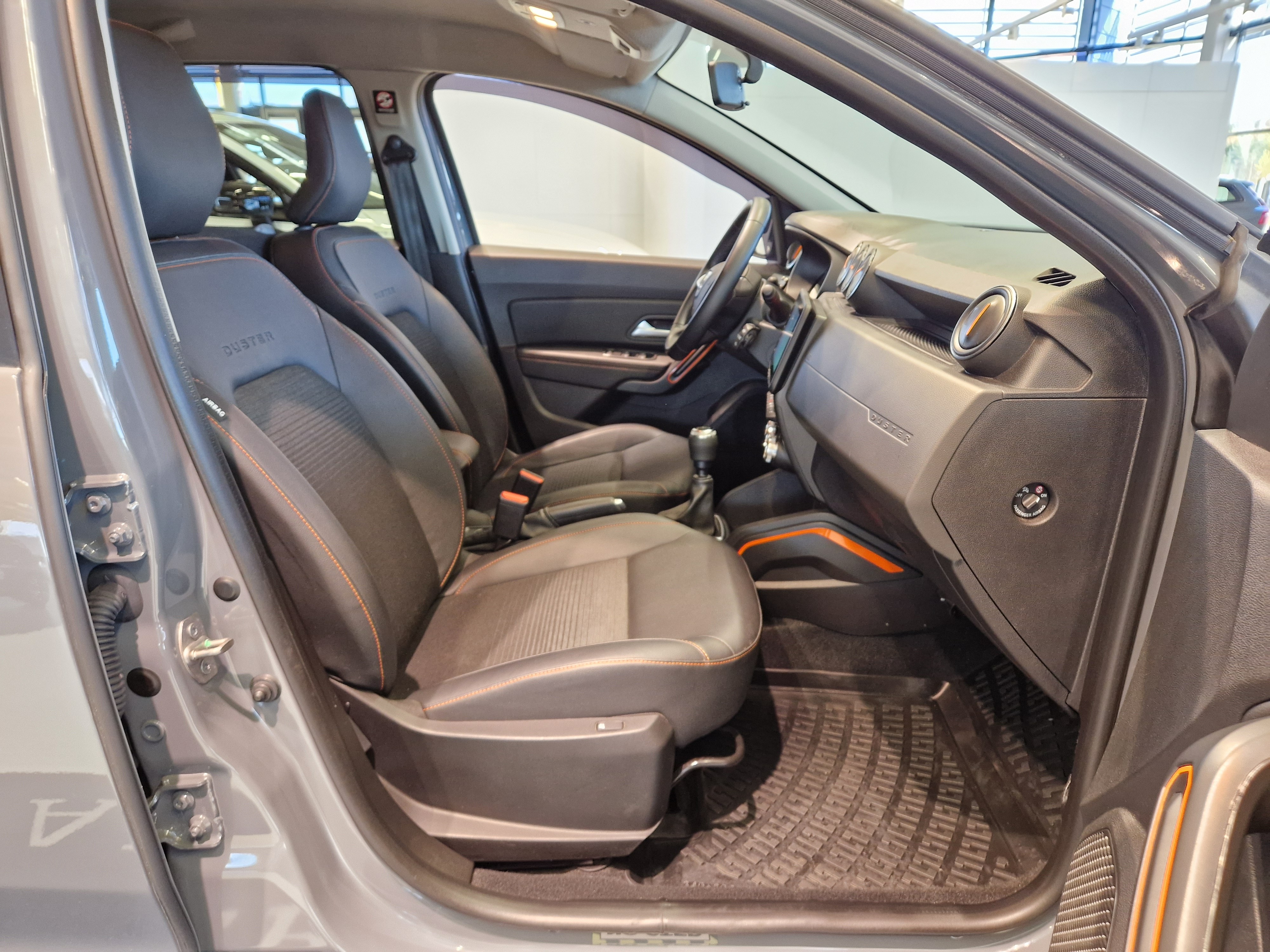 Dacia DUSTER TCE 150 4X4 EXTREME TAKUU 12KK/20TKM