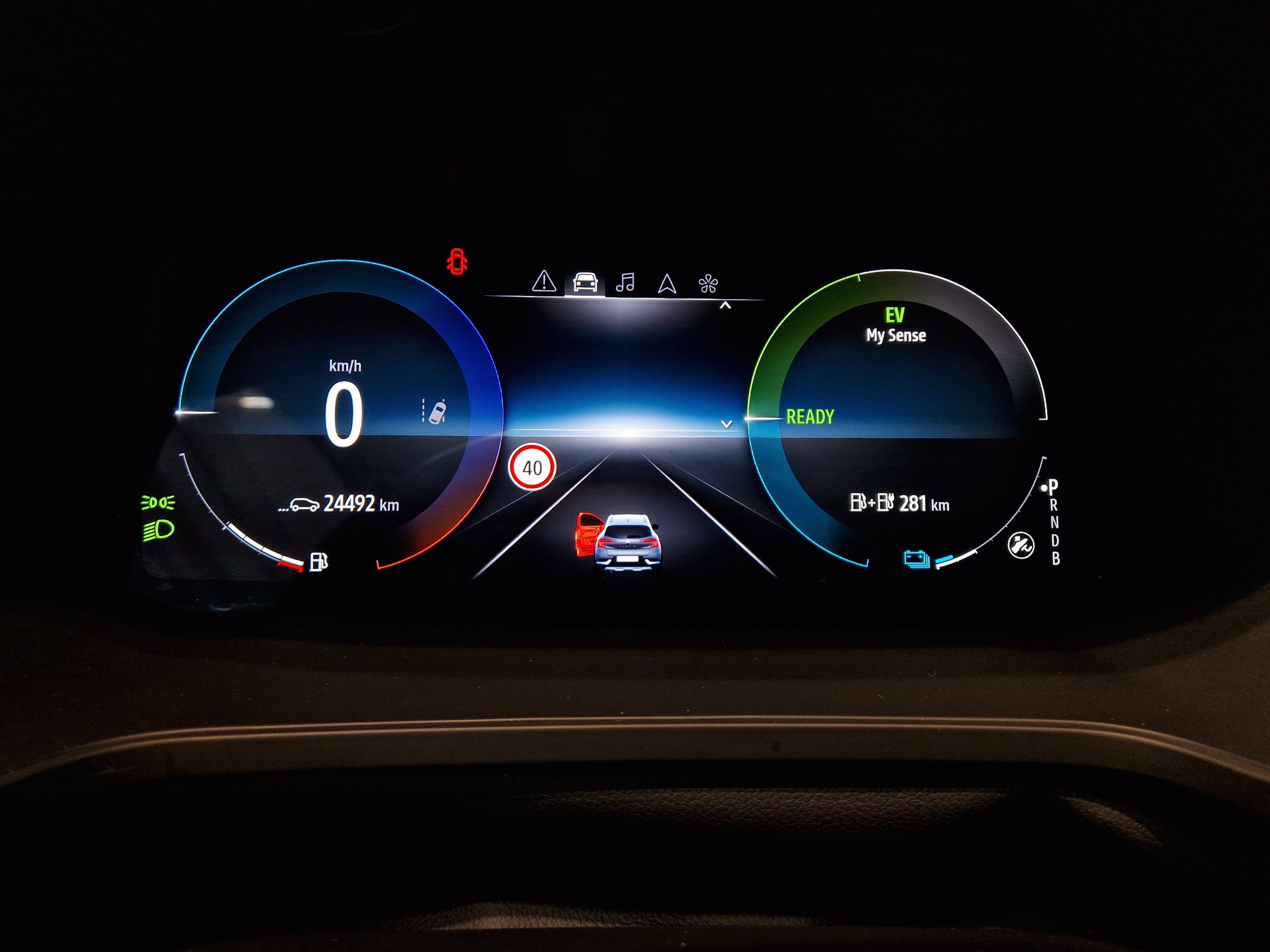 Renault Captur 2022, photo 7/17