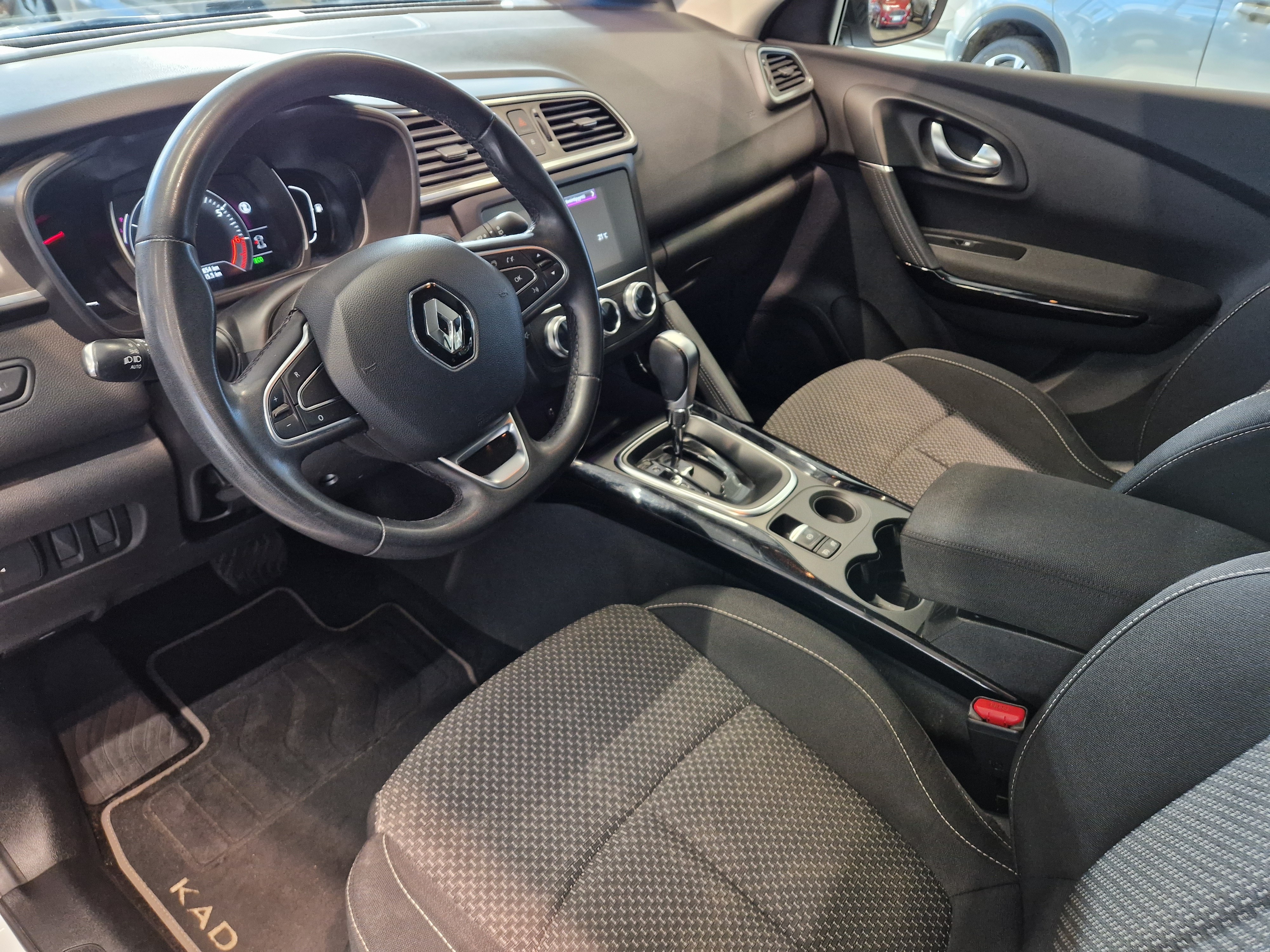 Renault Kadjar TCe 140 EDC7-aut Zen 2020, bild 4/13
