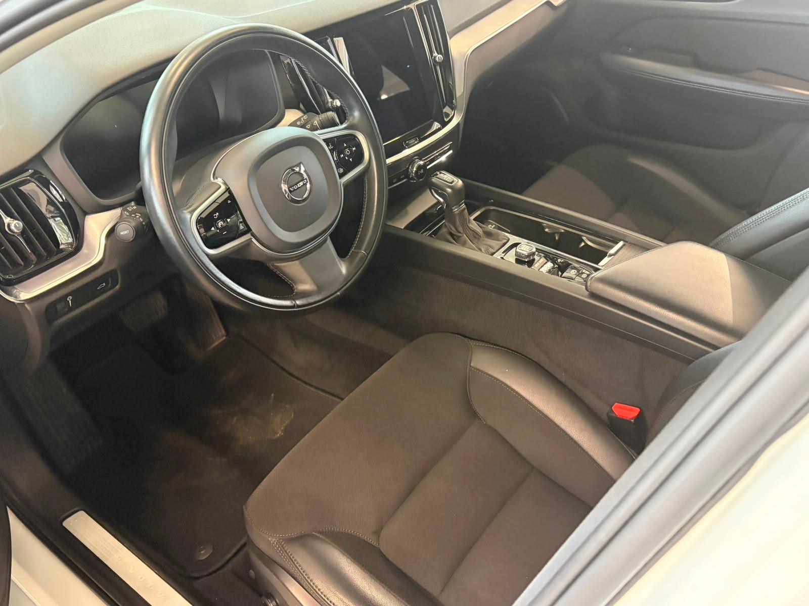 Volvo V60 2021, kuva 5/18
