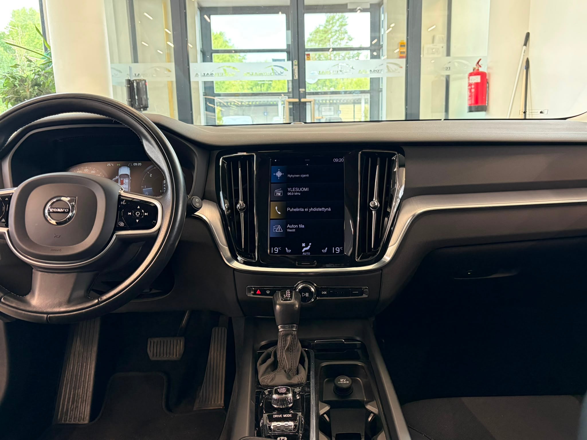 Volvo V60 D3 AWD BUSINESS AUT TAKUU 12KK/20TKM