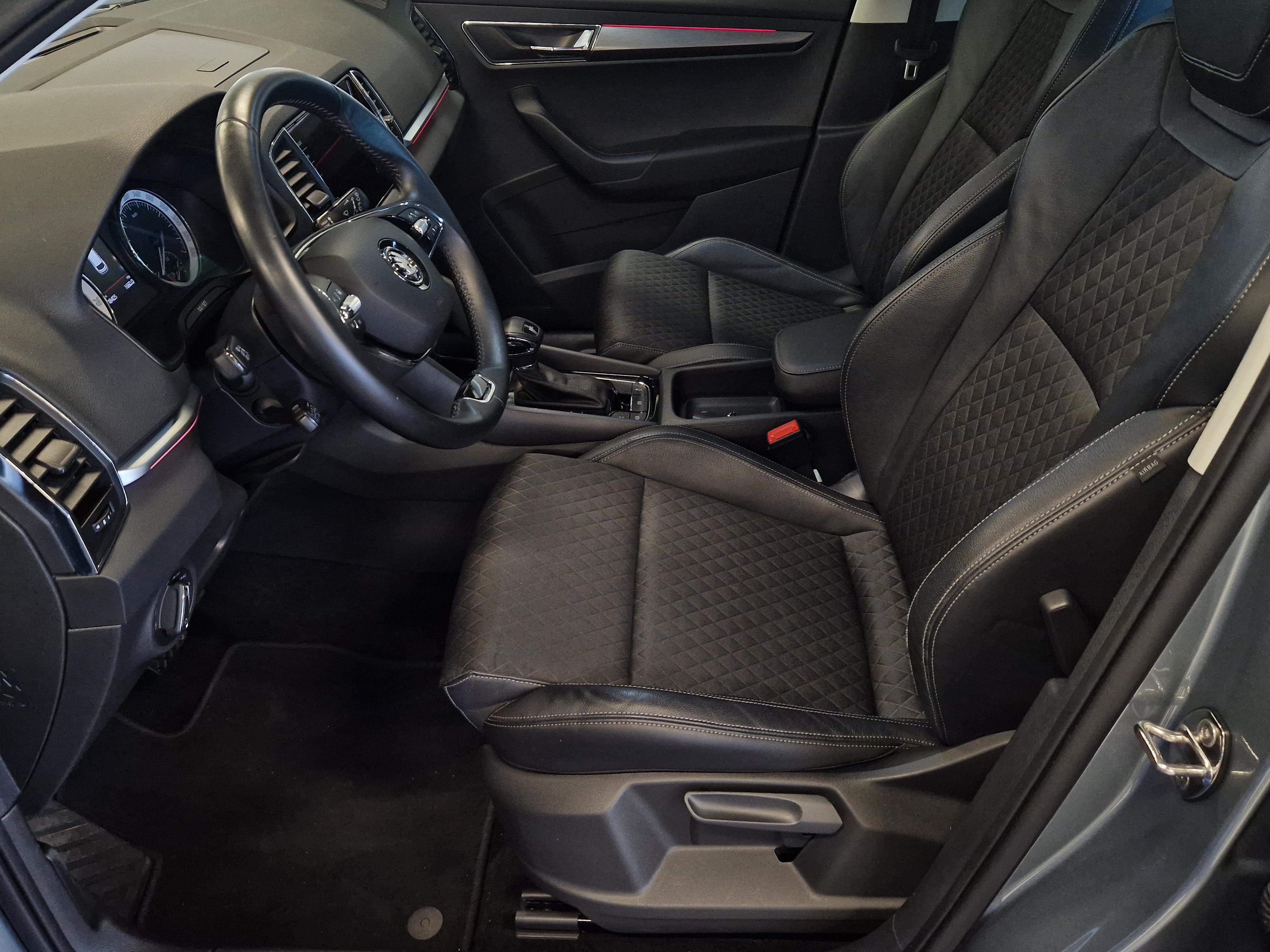 Skoda KAROQ 1,5 TSI STYLE BUSINESSLINE DSG AUTOM.