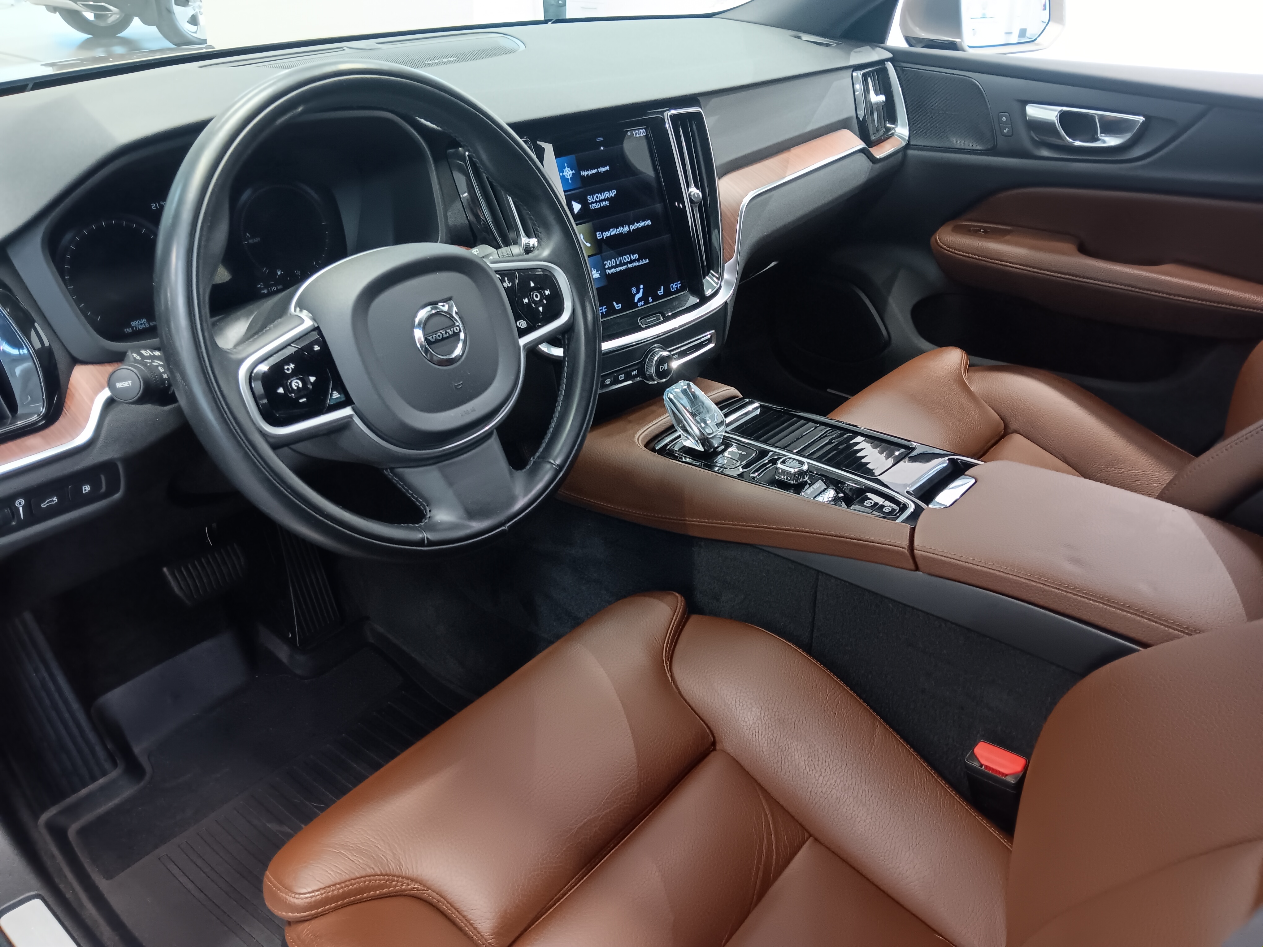 Volvo V60 T8 TWE AWD INSCRIPTION TAKUU 24KK/40TKM
