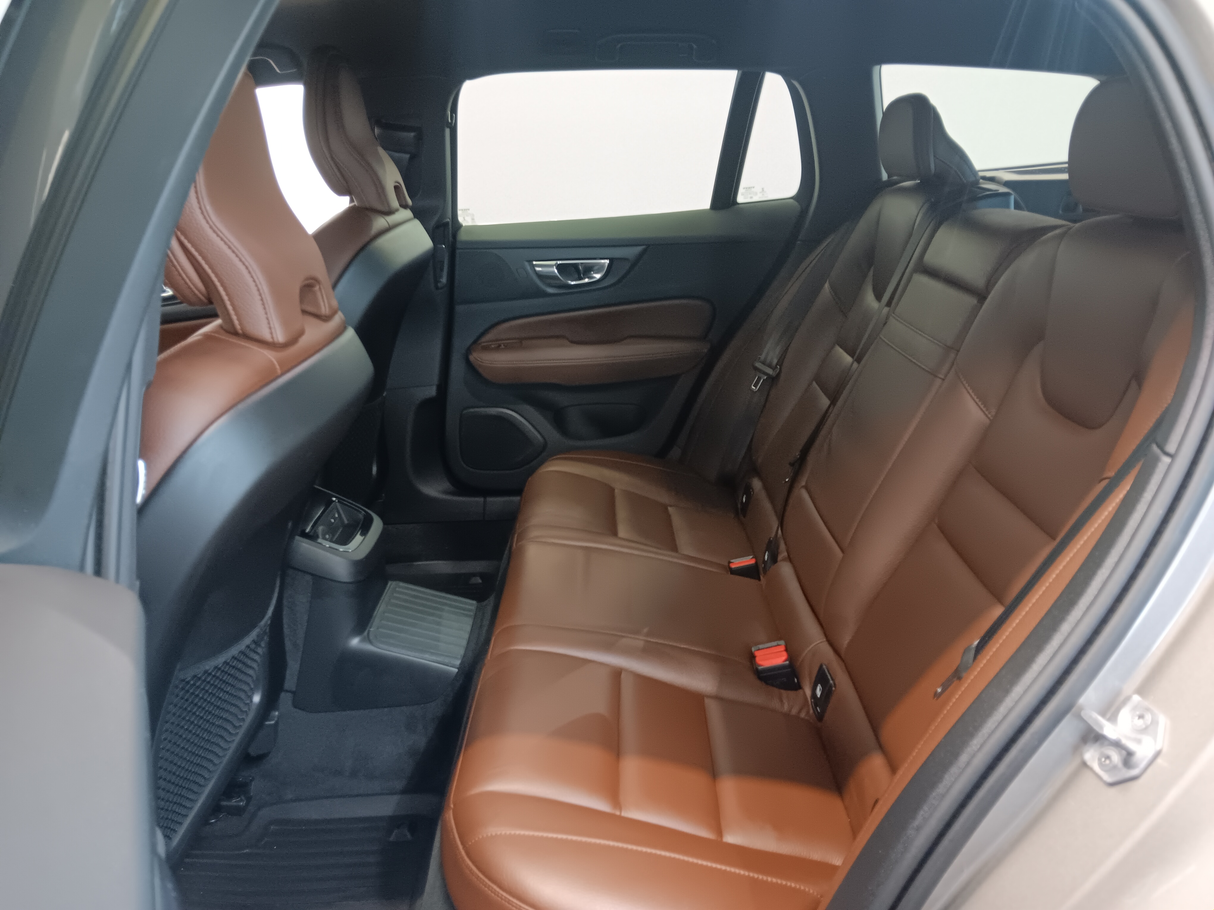 Volvo V60 T8 TWE AWD INSCRIPTION TAKUU 24KK/40TKM