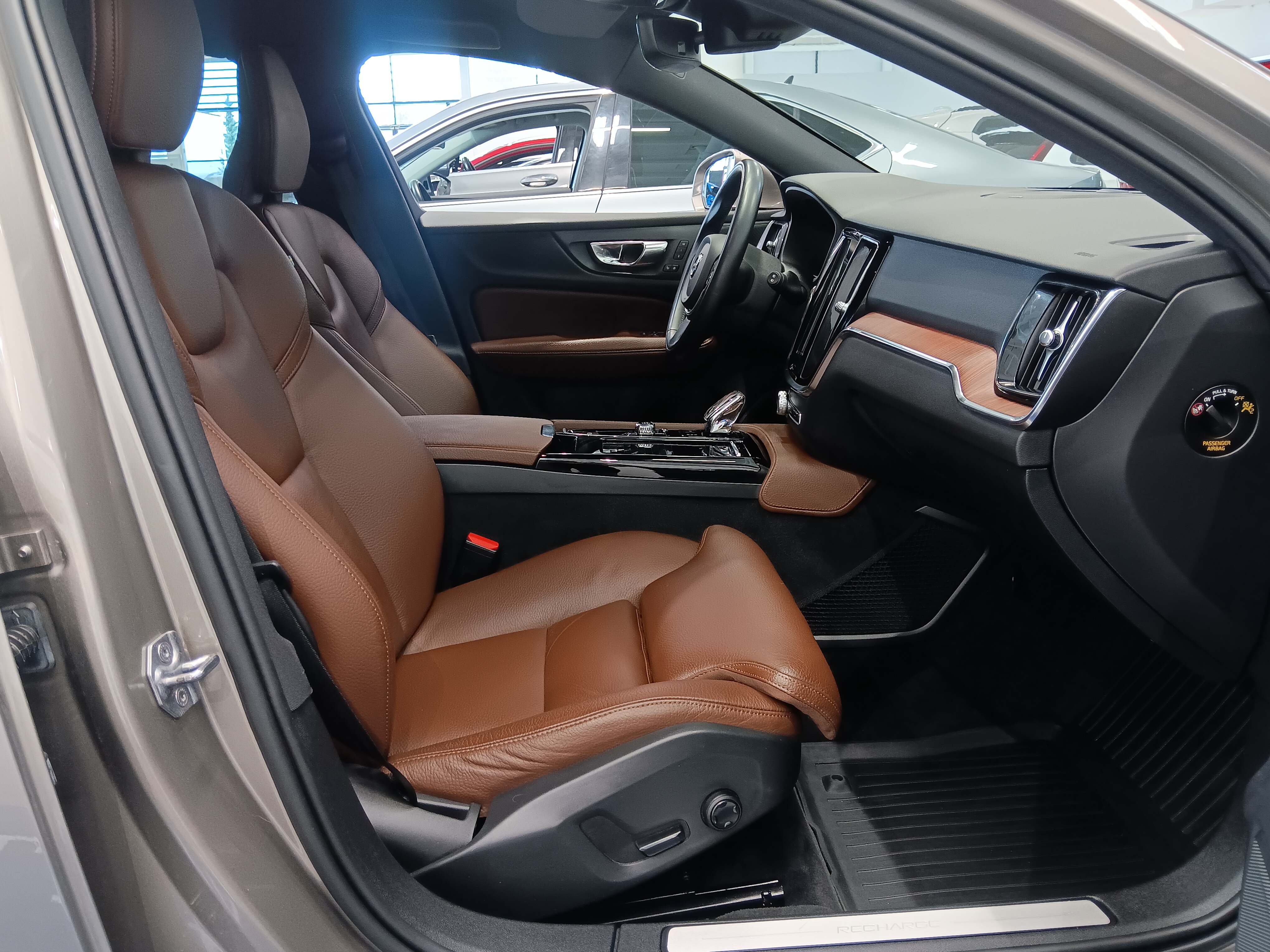 Volvo V60 T8 TWE AWD INSCRIPTION TAKUU 24KK/40TKM